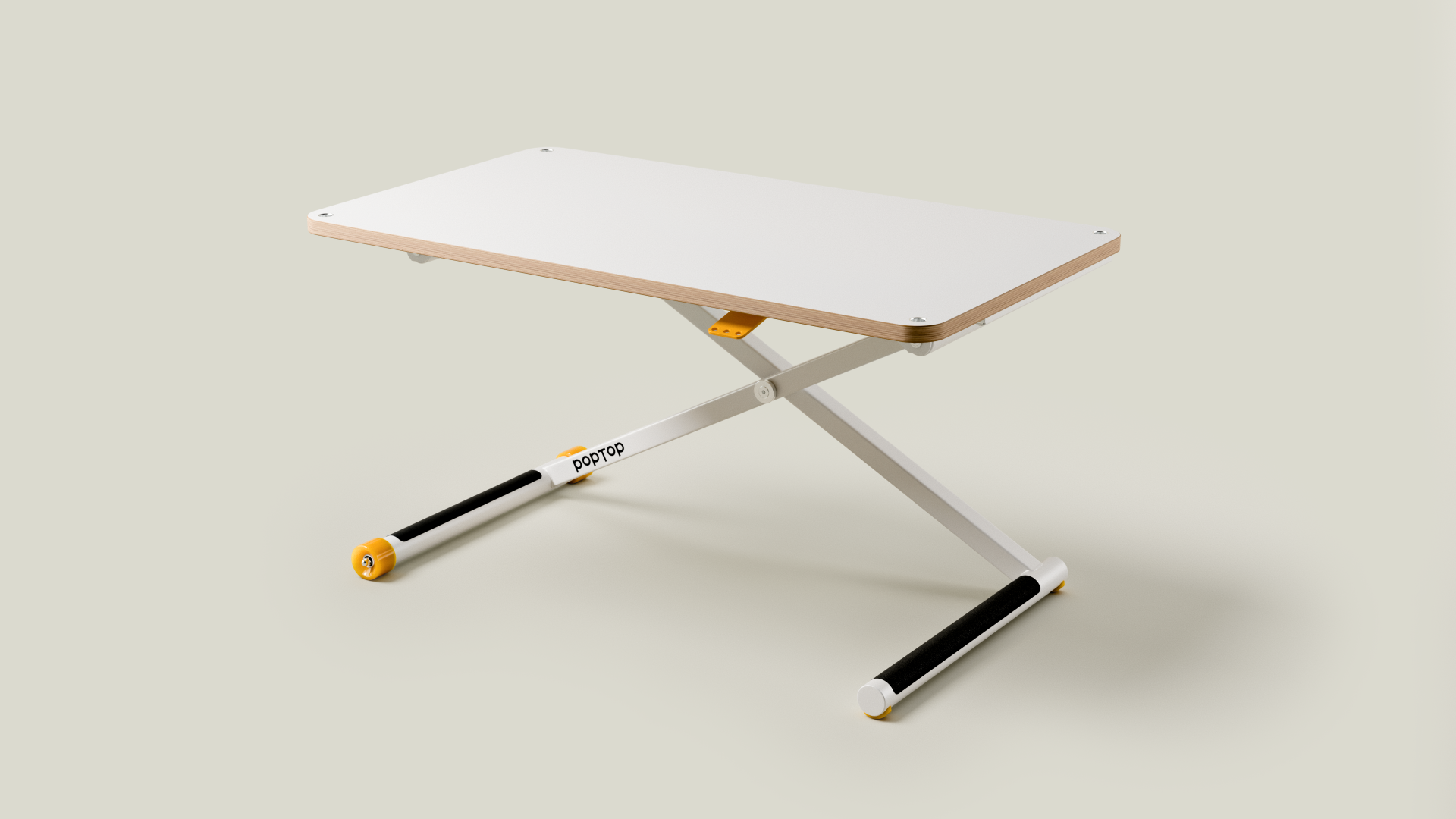 Weißer höhenverstellbarer Schreibtisch mit X-Gestell und schwarzen sowie gelben Akzenten an der Basis