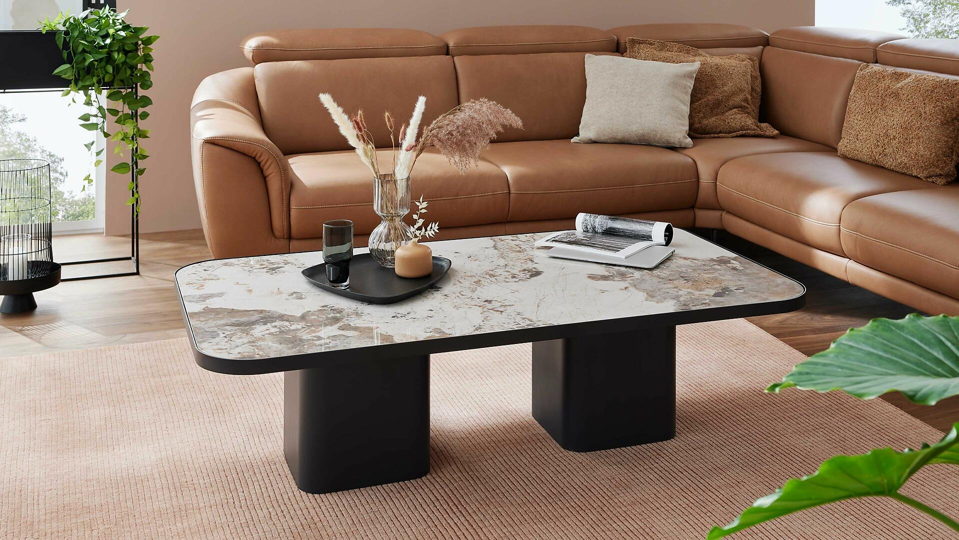 AKANTE Couchtisch Interliving Serie 6229 marmorfarbene Keramik Calcatta mattschwarz 140 x 80 cm online bestellen