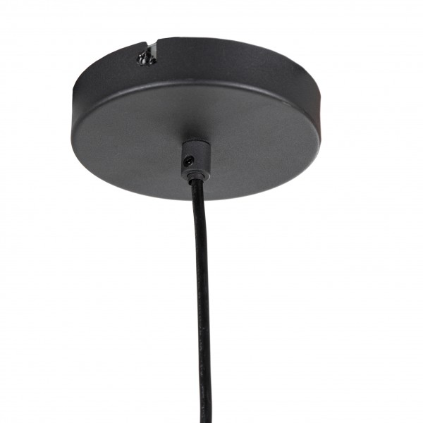 Schwarze Deckenhalterung Schwarze runde Deckenhalterung mit einem Kabel, das senkrecht nach unten hängt, zentral von unten aufgenommen.