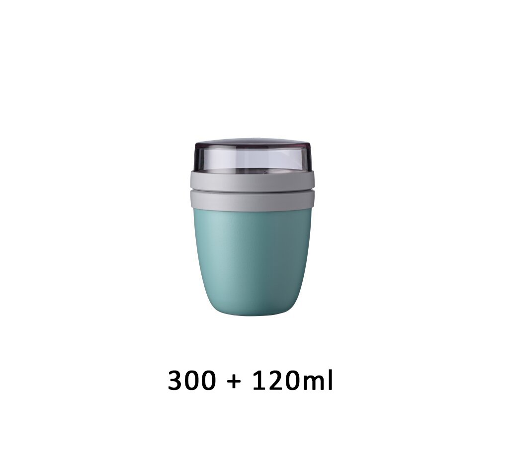 Türkisfarbener Becher mit grauem Deckel, von schräg oben fotografiert, Beschriftung „300 + 120ml“ darunter.