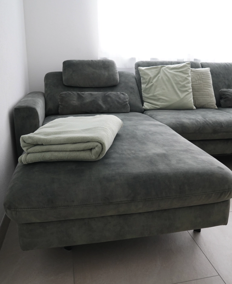 Sofa grn2_1920x1920