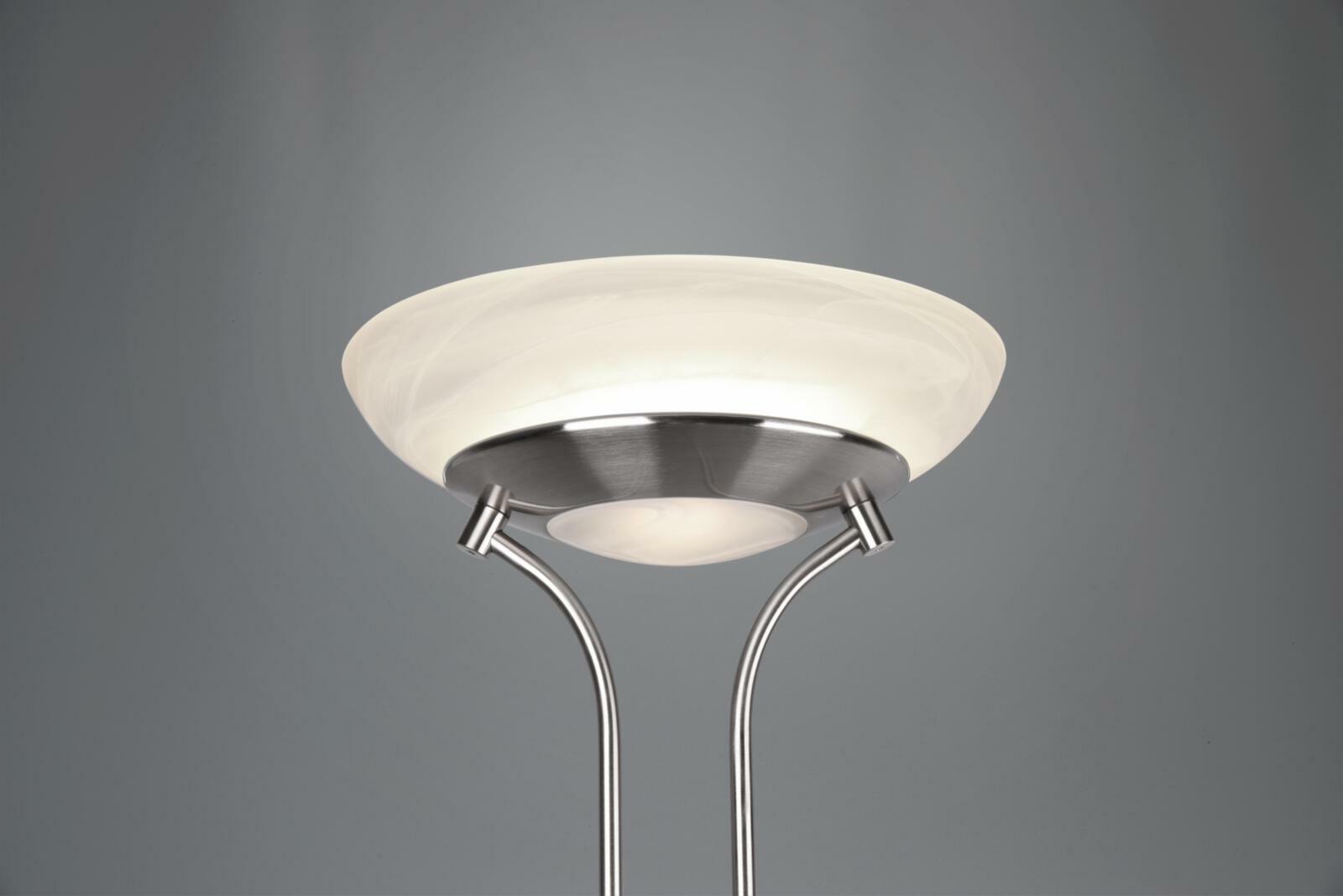Detailansicht des Leuchtenkopfs der Reality Orson LED-Stehleuchte in Nickel matt mit Glasabdeckung