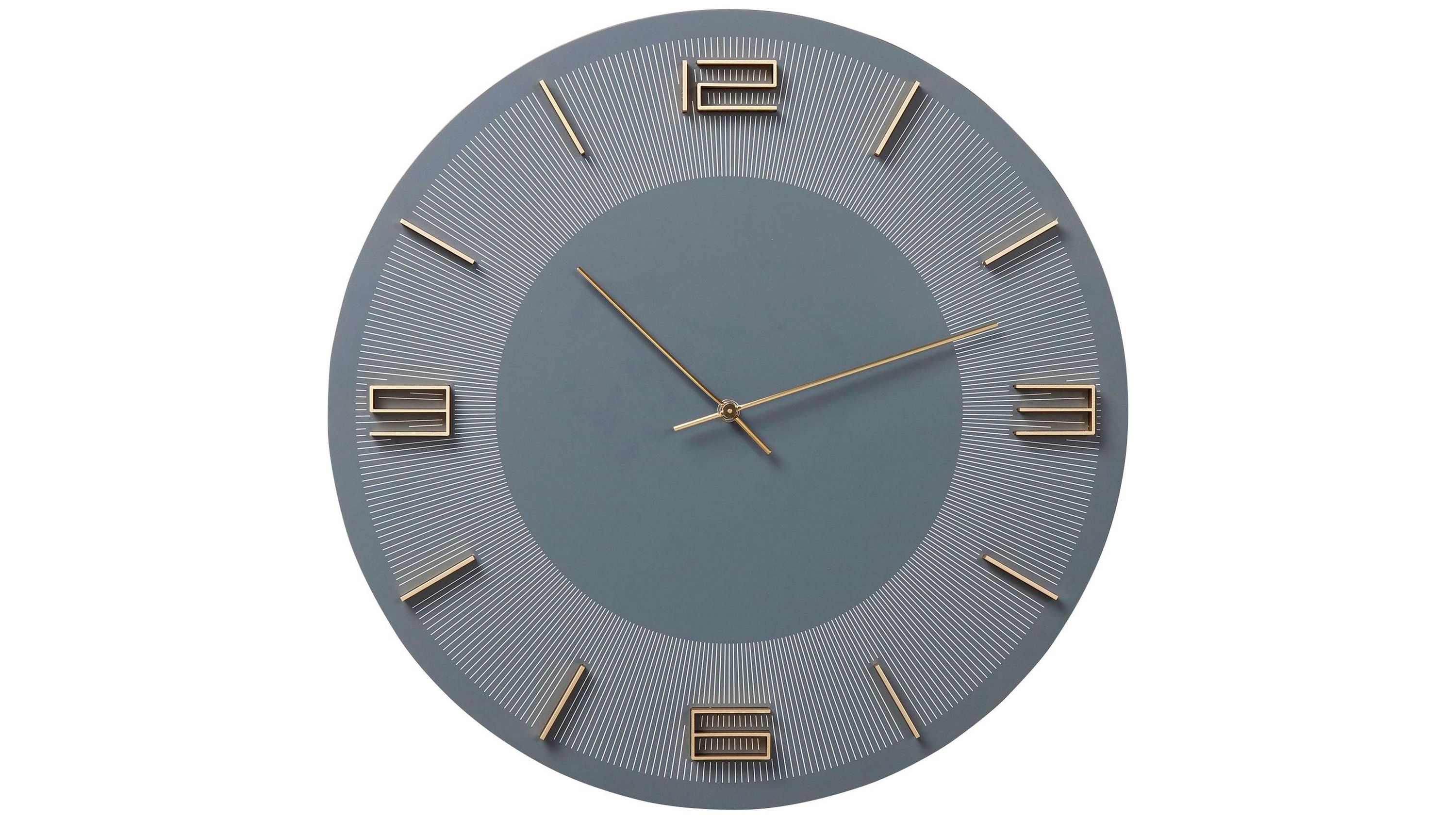 Runde graue Wanduhr mit goldfarbenen Zahlen und Zeigern auf grauem Zifferblatt