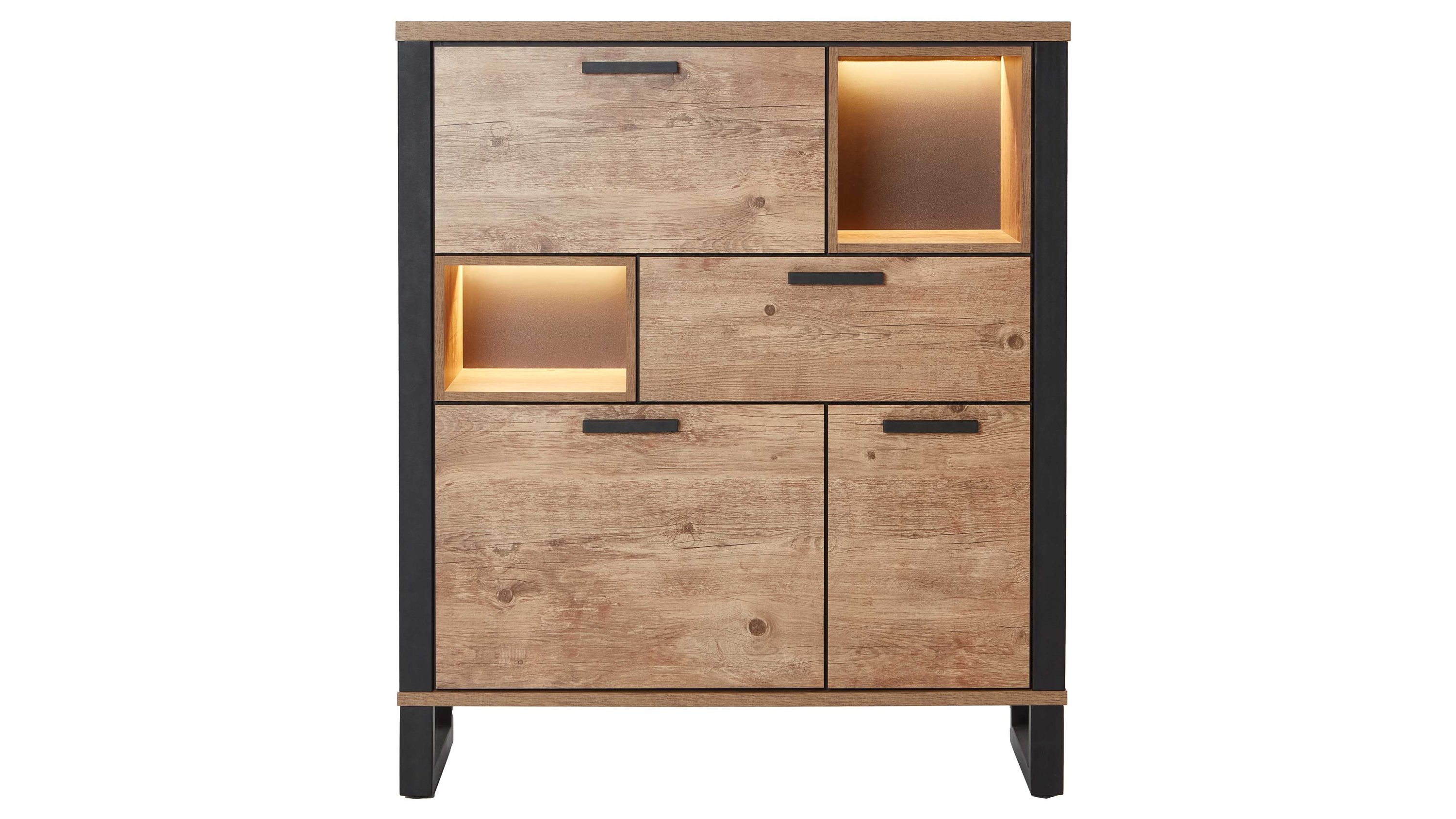 Highboard mit drei Türen einer Schublade und zwei offenen Fächern mit Beleuchtung in Holzoptik und schwarzen Akzenten