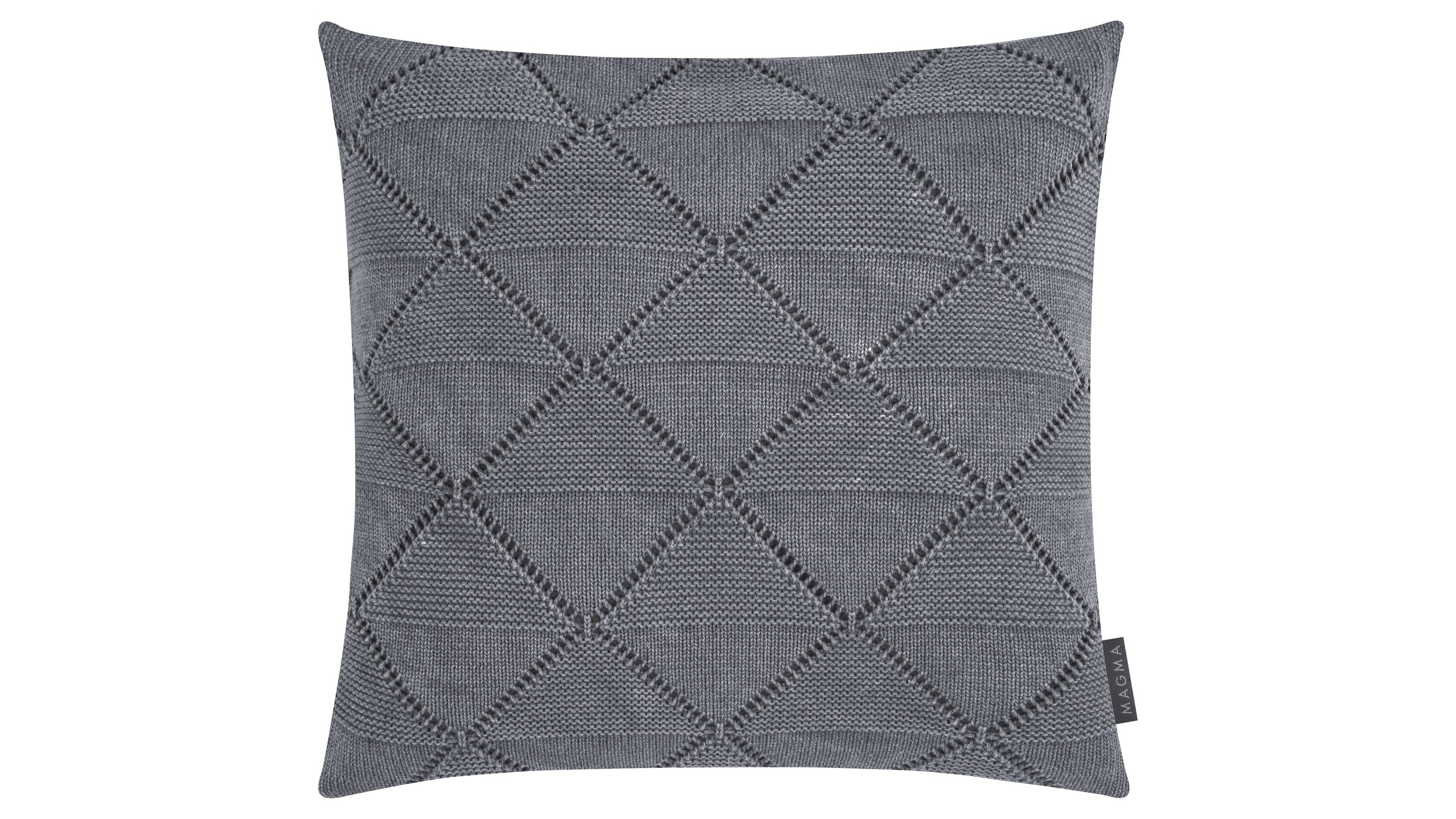 Anthrazitfarbene Kissenhülle mit Rautenmuster Quadratische Kissenhülle mit gestricktem Rautenmuster in anthrazit