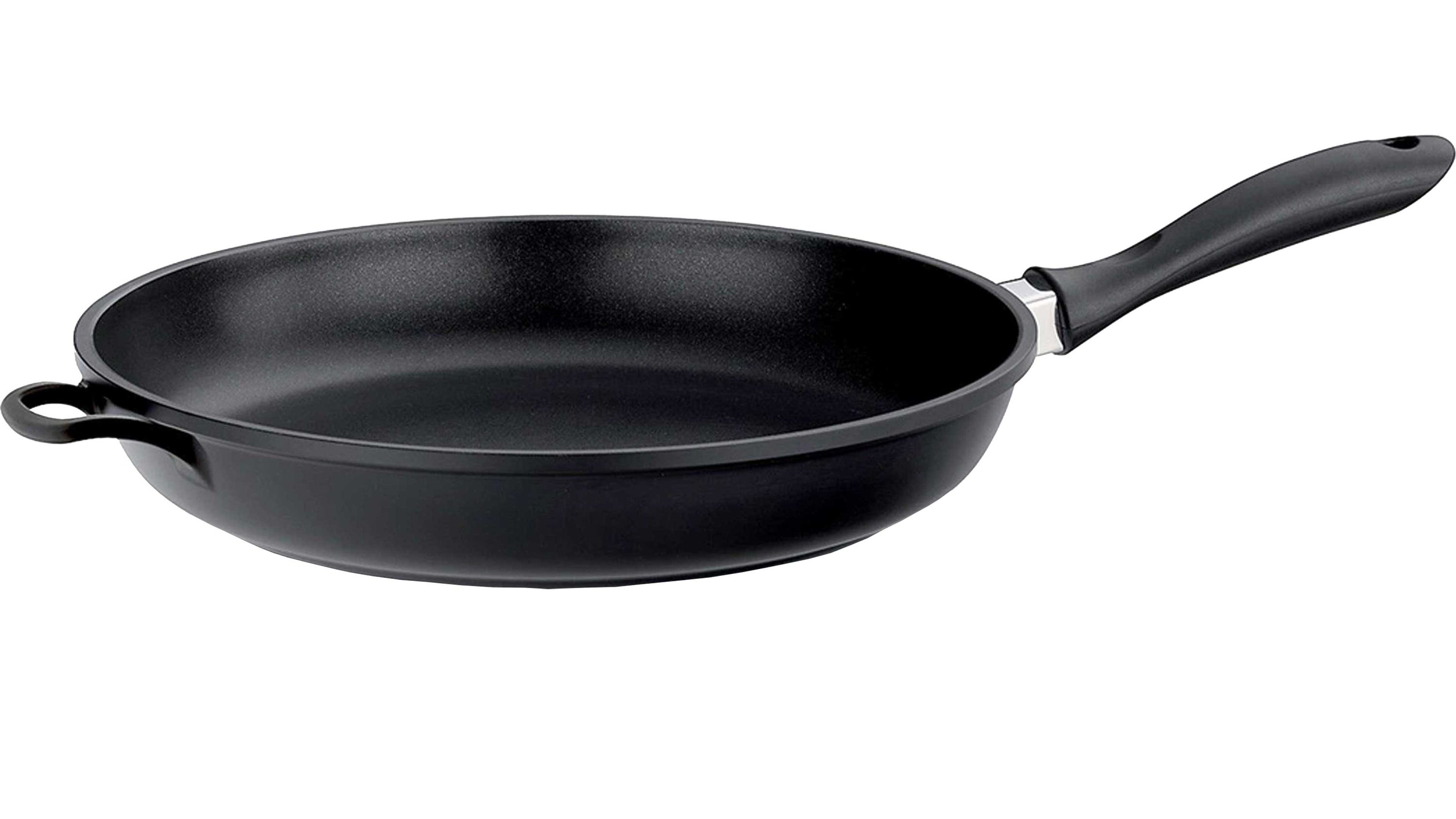 Schwarze runde Bratpfanne mit langem Griff und kleinem Griff gegenüber
