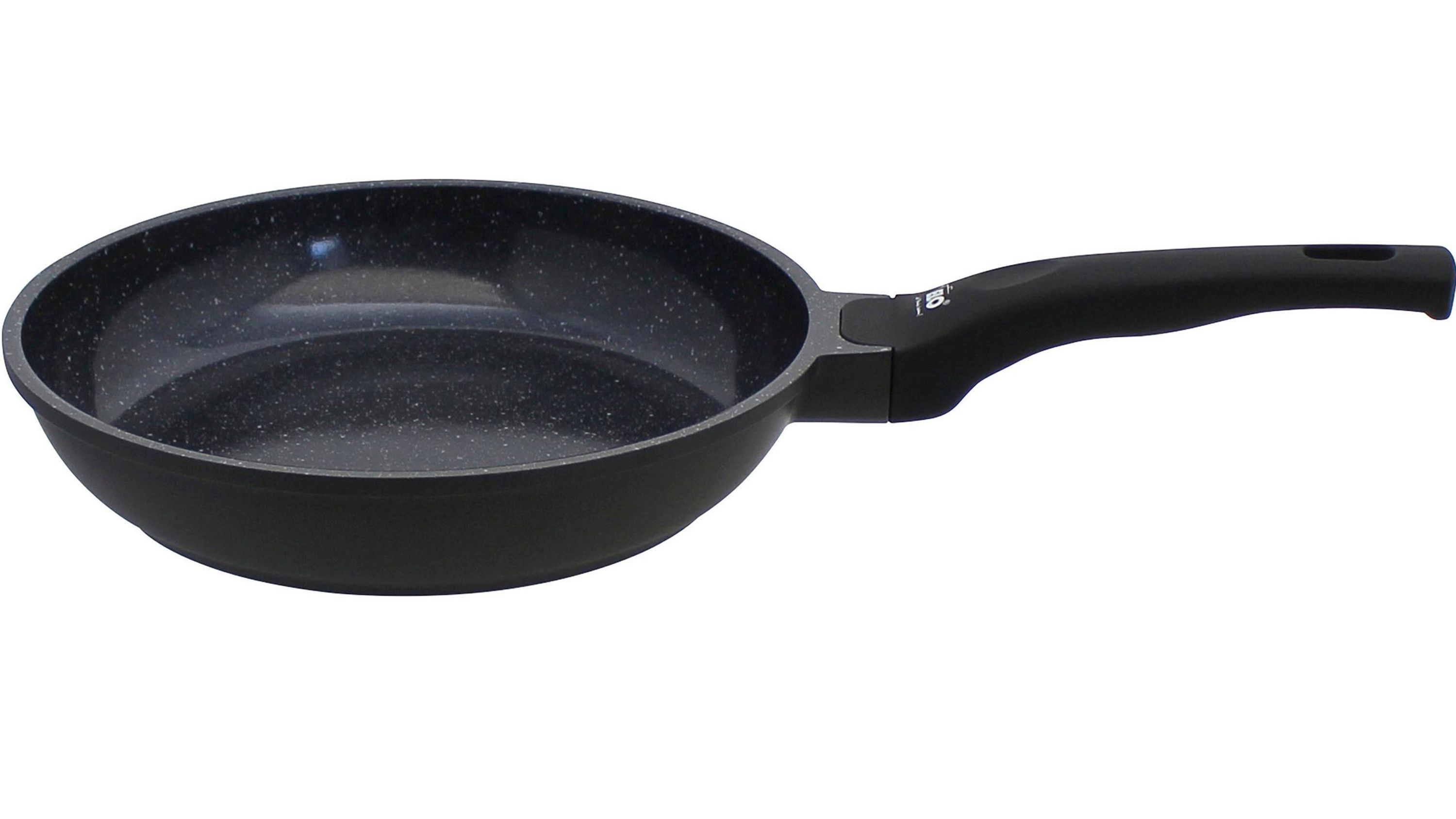 Runde schwarze Bratpfanne mit langem Griff und heller Sprenkelung innen