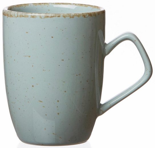 Hellblaue Tasse mit Sprenkeln Hellblaue Porzellantasse mit feinen Sprenkeln und abgeschrägtem Henkel, obere Kante mit leicht rustikalem Randdekor