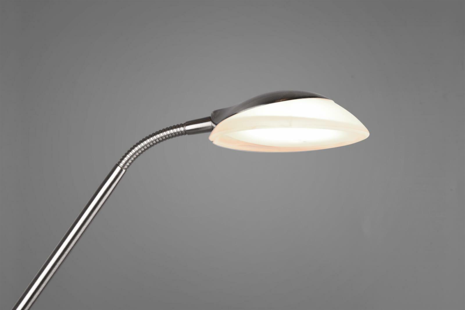 Detailaufnahme des flexiblen LED-Lesearms mit warmweißem Licht der Reality Orson Stehleuchte