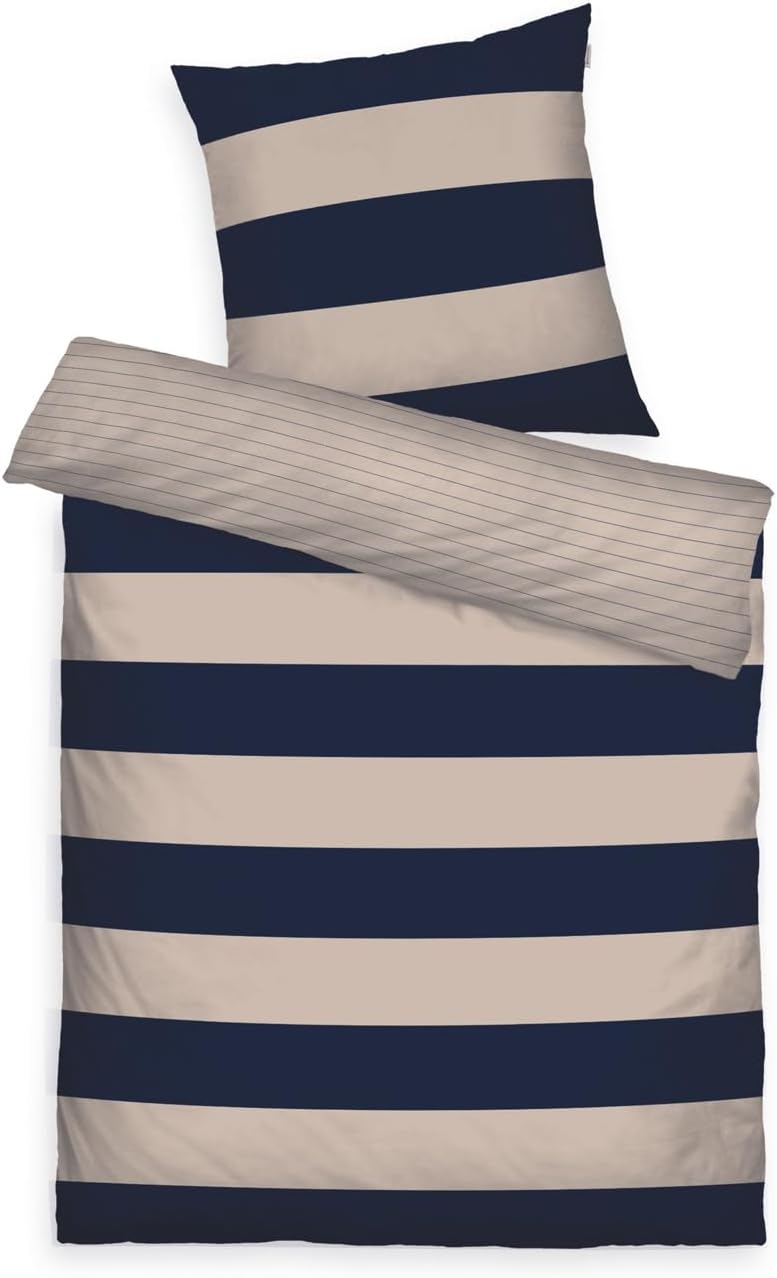 Bett mit Wende-Kissen und Decke in Beige/Dunkelblau gestreift und einfarbig Beige Draufsicht