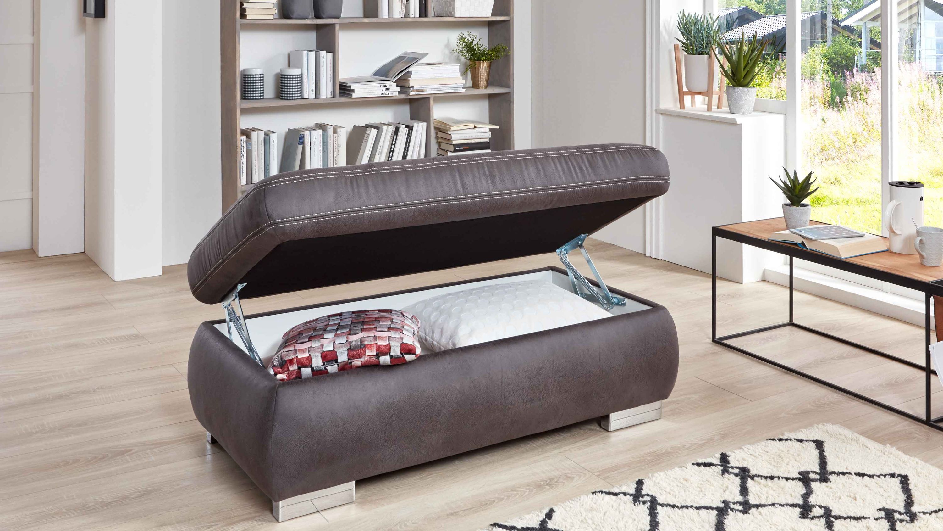 Anthrazitfarbener Hocker mit aufklappbarem Sitz und Stauraum glänzende Metallfüße