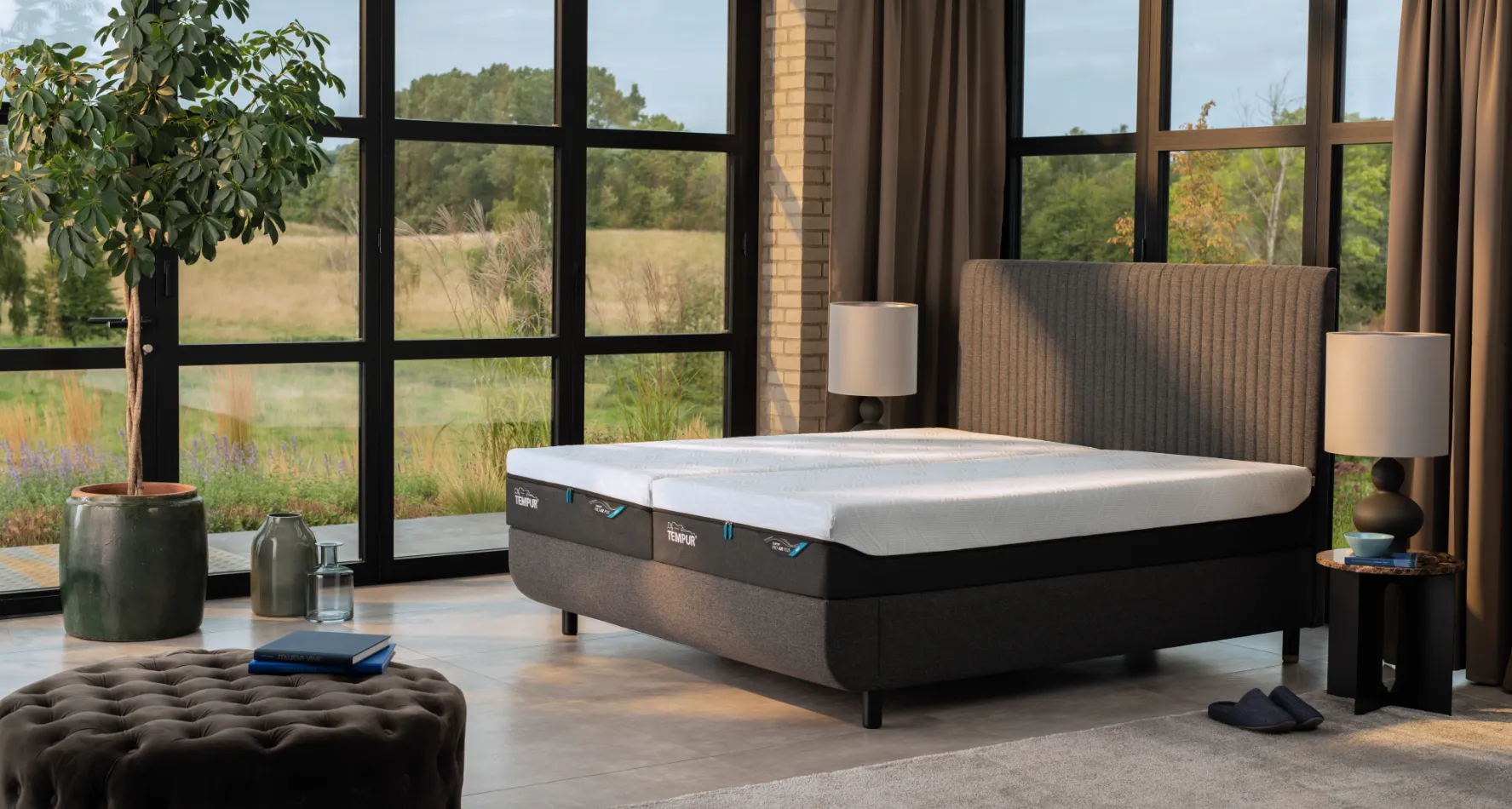 Stilvolles Schlafzimmer mit moderner Matratze und ergonomischem Schlafkomfort in natürlicher, ruhiger Umgebung.