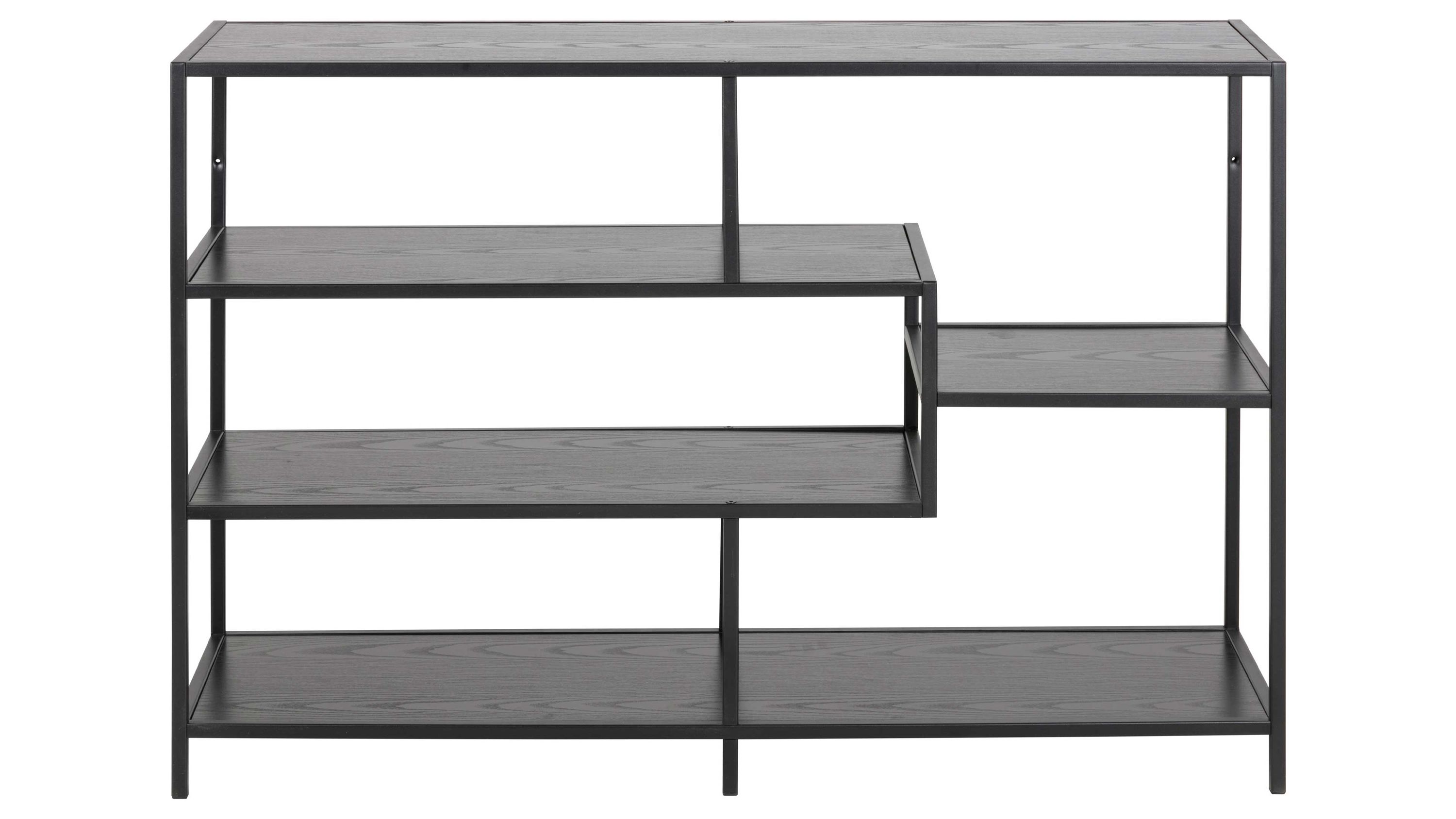 Offenes Regal mit schwarzen Ablageflächen in asymmetrischem Design Regal mit offenem Rahmen und asymmetrisch angeordneten schwarzen Ablageflächen