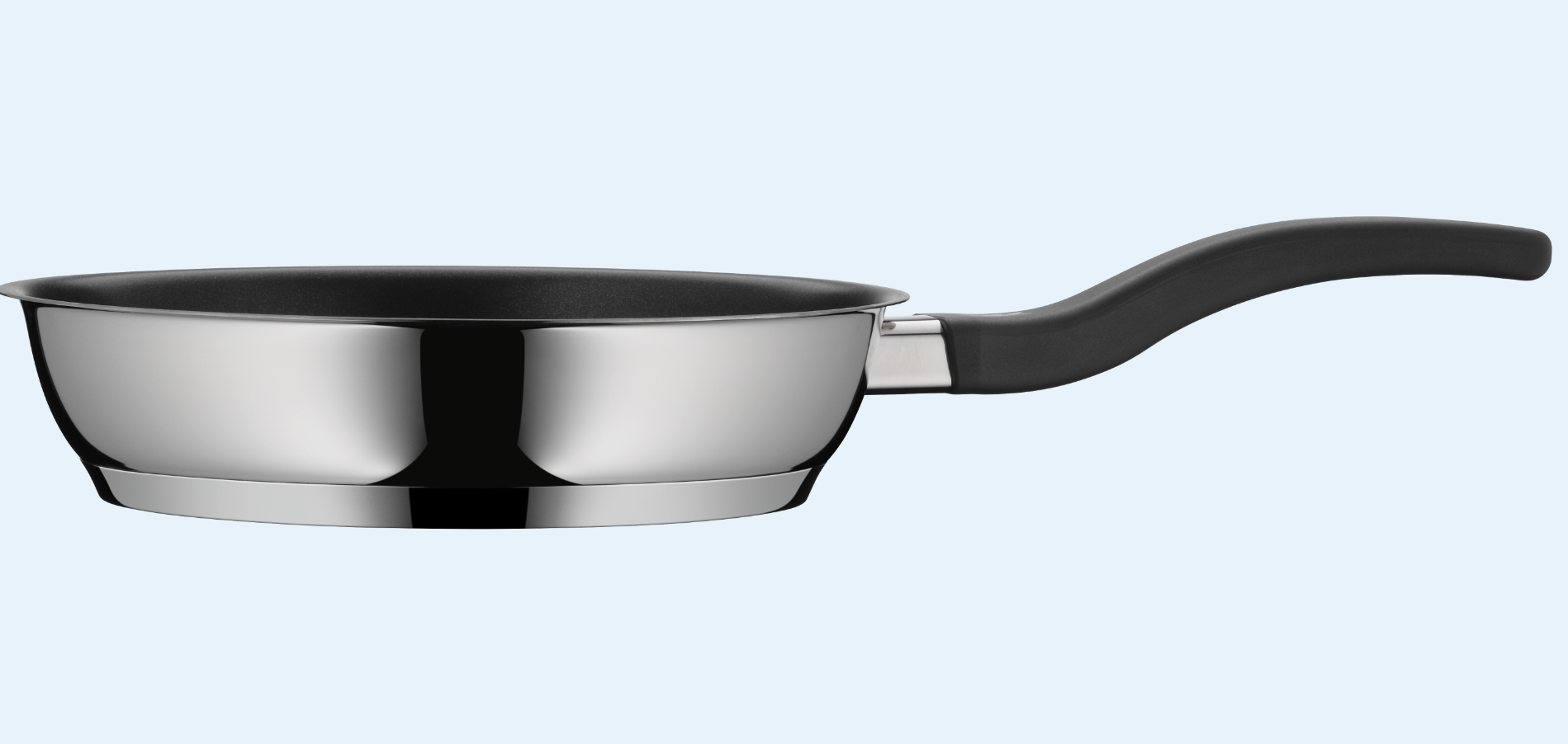 Edelstahl-Bratpfanne mit schwarzem Griff und Antihaftbeschichtung, seitliche Ansicht vor hellem Hintergrund