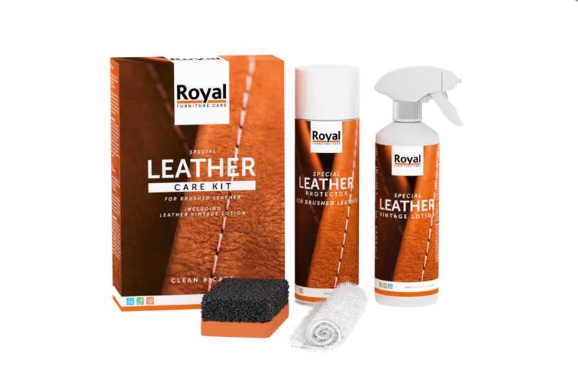 Lederpflegeset von Oranje Royal mit Flasche Sprayflasche Box Schwamm und Tuch frontal fotografiert