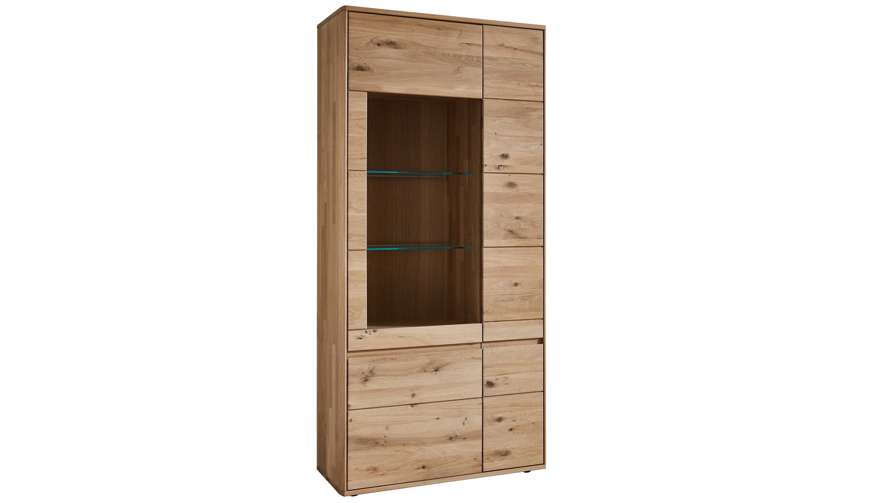 Vitrinenschrank mit rechteckiger Form in biancofarbener Holzoptik mit Glastür und mehreren Fächern