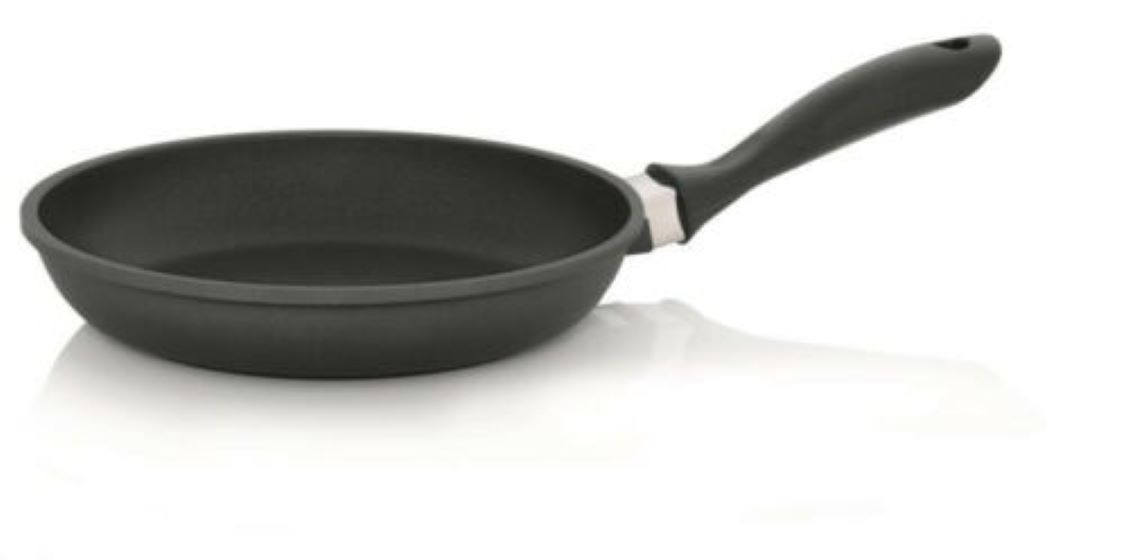 Schwarze Bratpfanne mit ergonomischem Griff  3-lagige Beschichtung