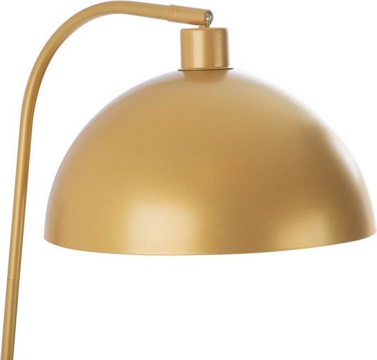 Schräg fotografierte Stehlampe aus goldfarbenem Aluminium mit glattem Schirm und schlankem  zylindrischem Fuß