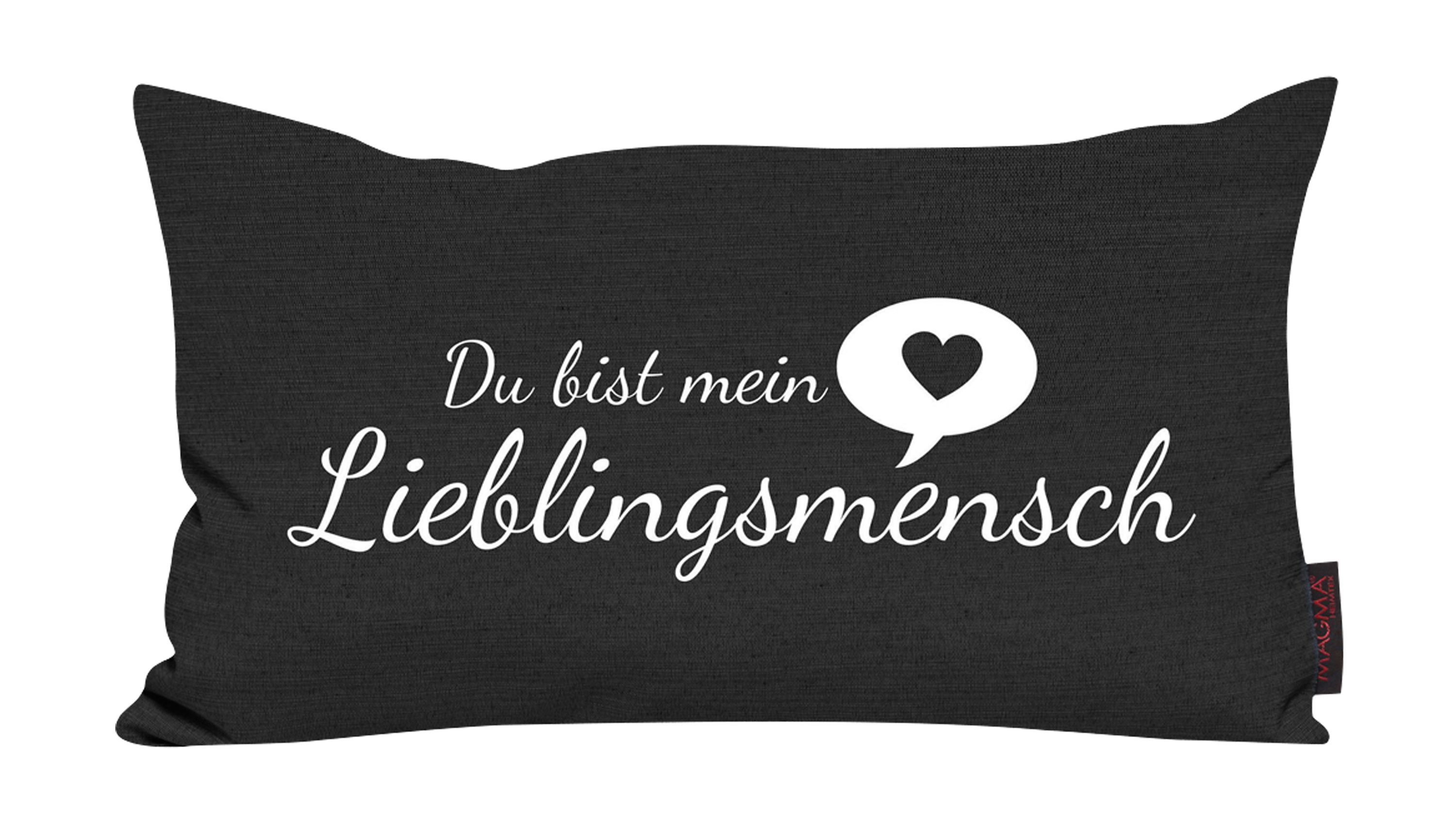 Rechteckiges Kissen mit anthrazitfarbenem Bezug und weißem Schriftzug Lieblingsmensch