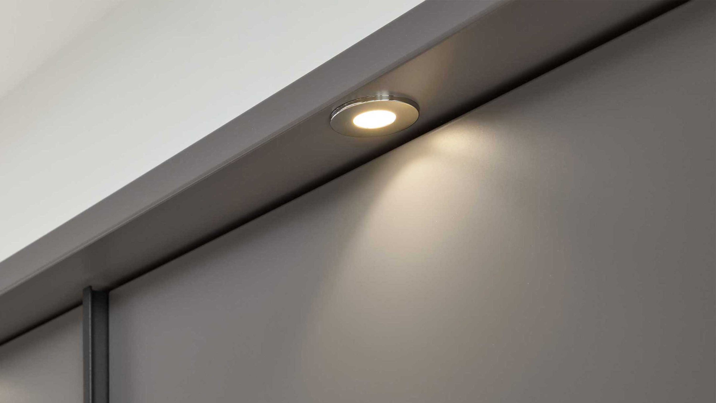 Interliving Kleiderschrank Serie 1207  Power-LED 90340 ein Anbau-Spot
