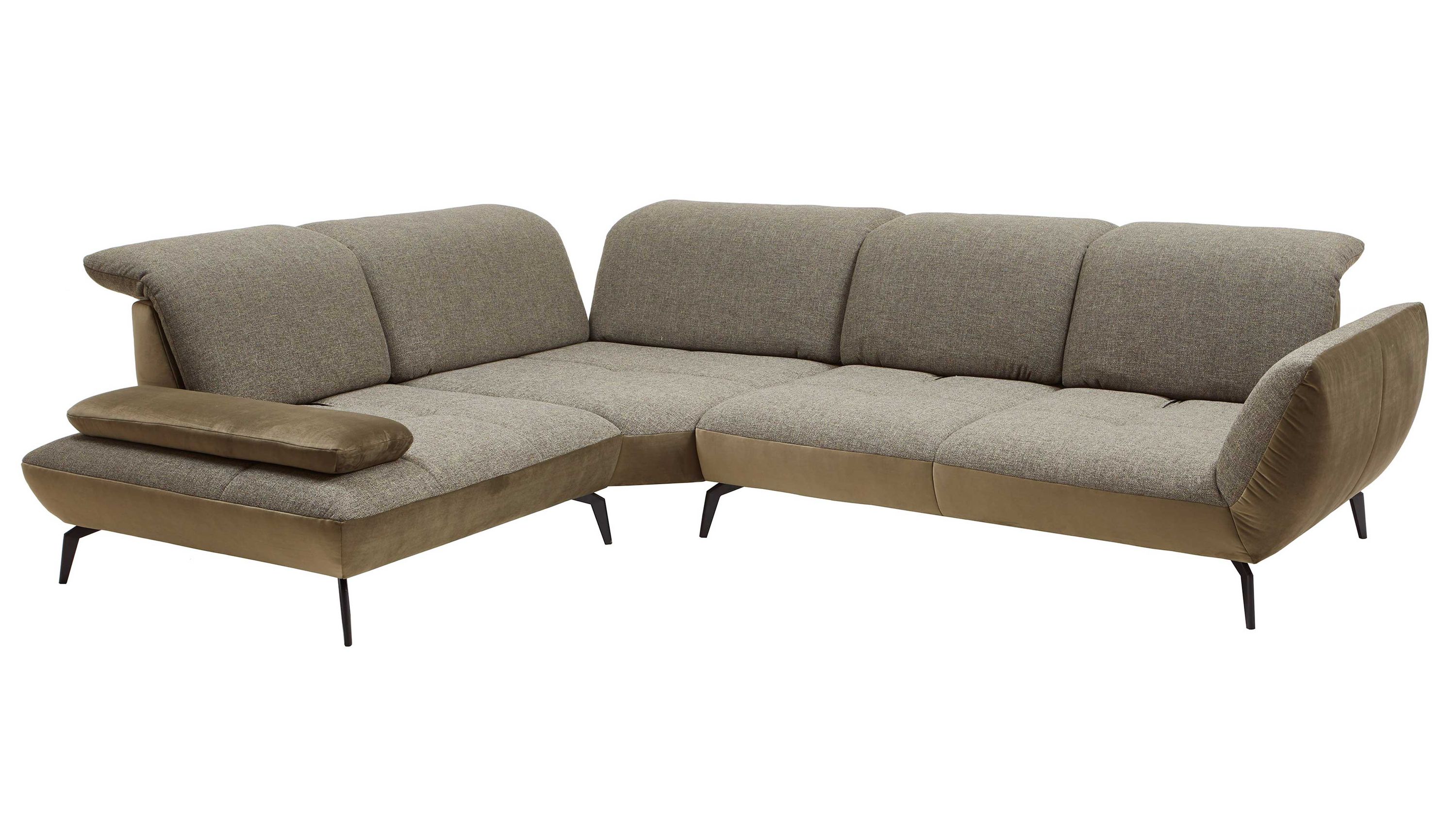 Ecksofa mit olivgrünem und khakifarbenem Bezug niedrige Rückenlehnen und schwarze Metallfüße