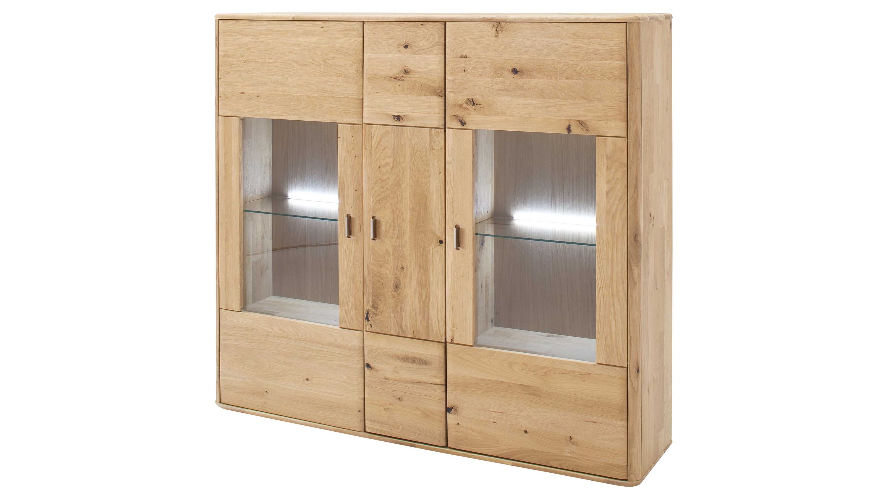 Highboard mit drei Türen zwei Glastüren mit Regalböden helles Holz mit sichtbarer Maserung