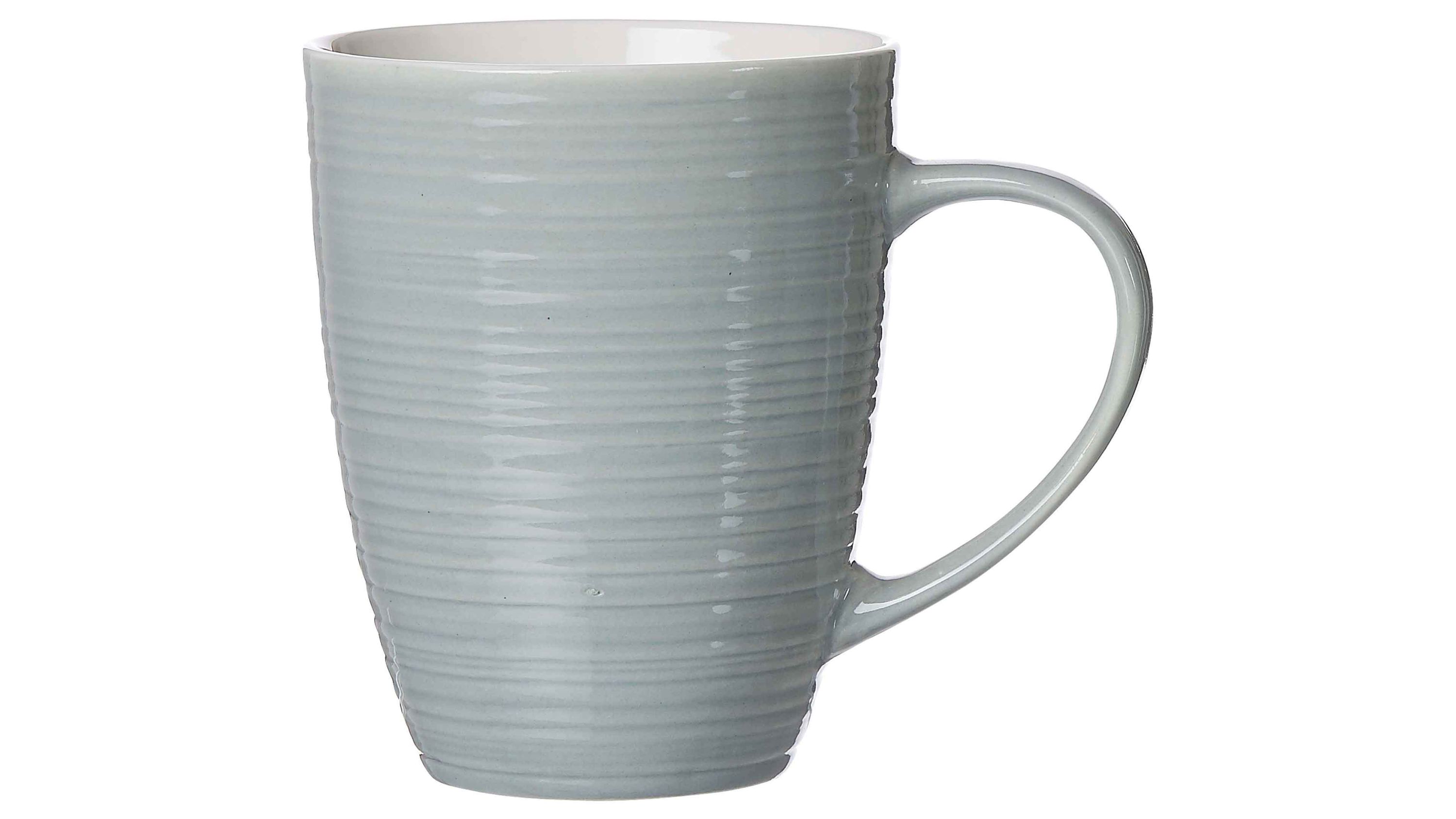 Großer graublauer Becher mit Henkel und feiner Rillenstruktur