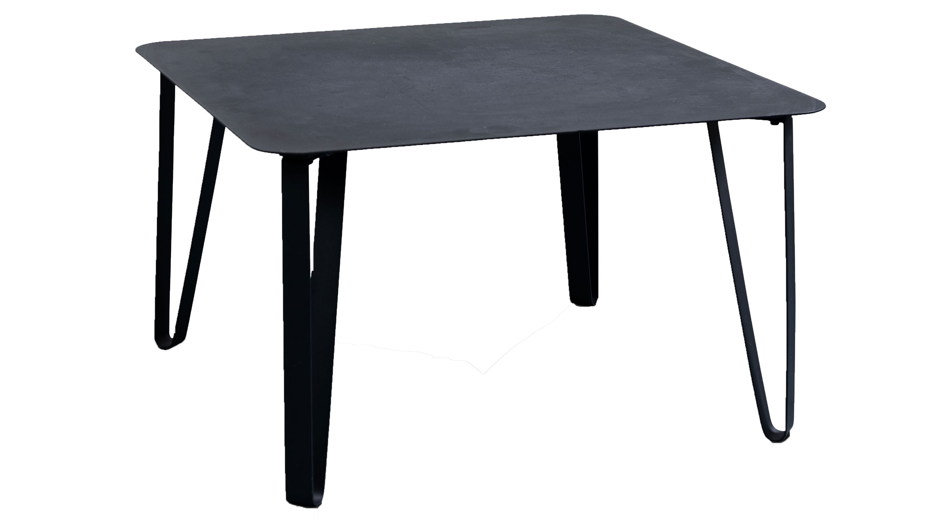 Quadratischer Couchtisch mit schwarzer Tischplatte und vier schlanken Beinen