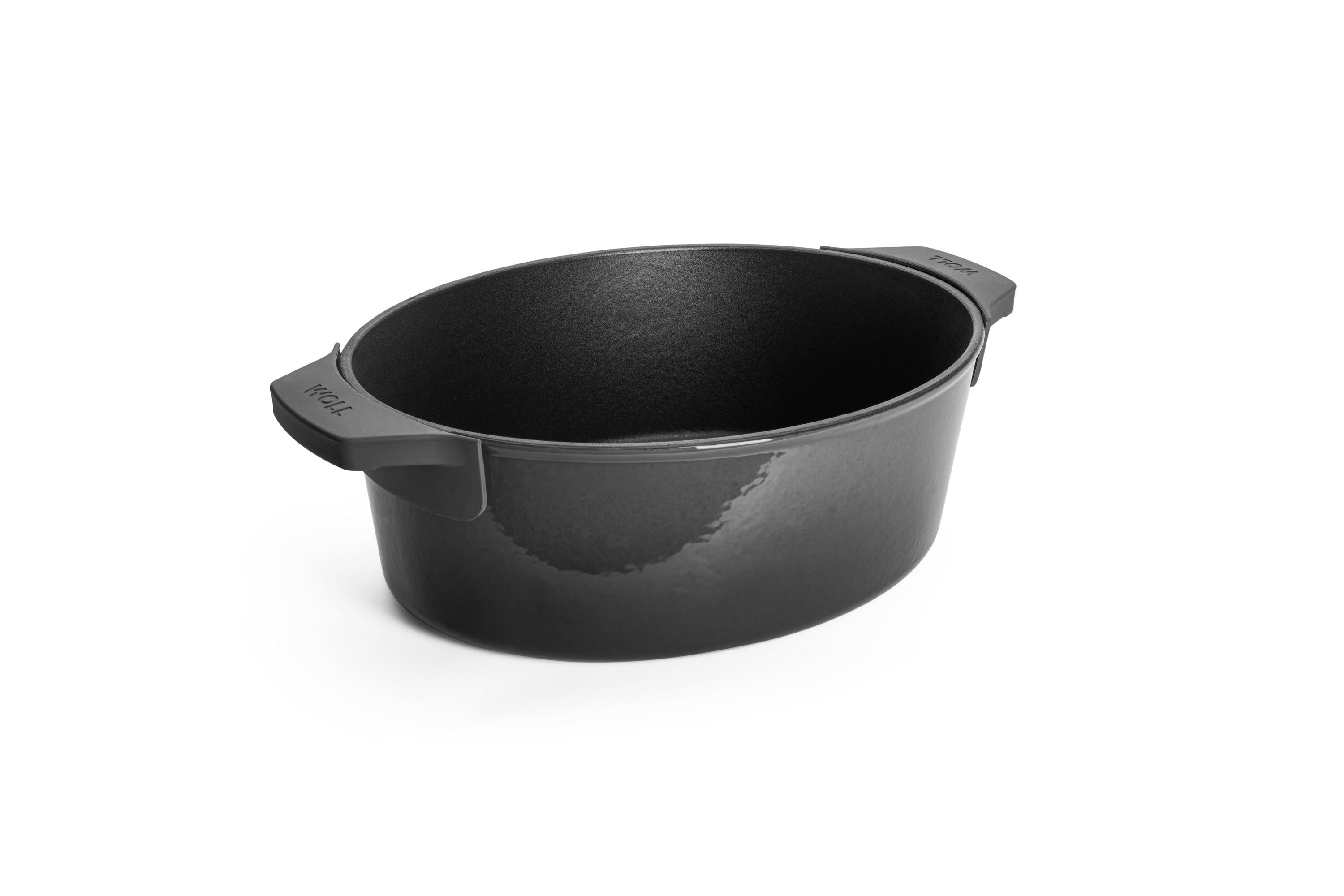 Ovaler Bräter in Carbon Grey mit Griffen leicht erhöht von links fotografiert ohne Deckel vor weißem Hintergrund