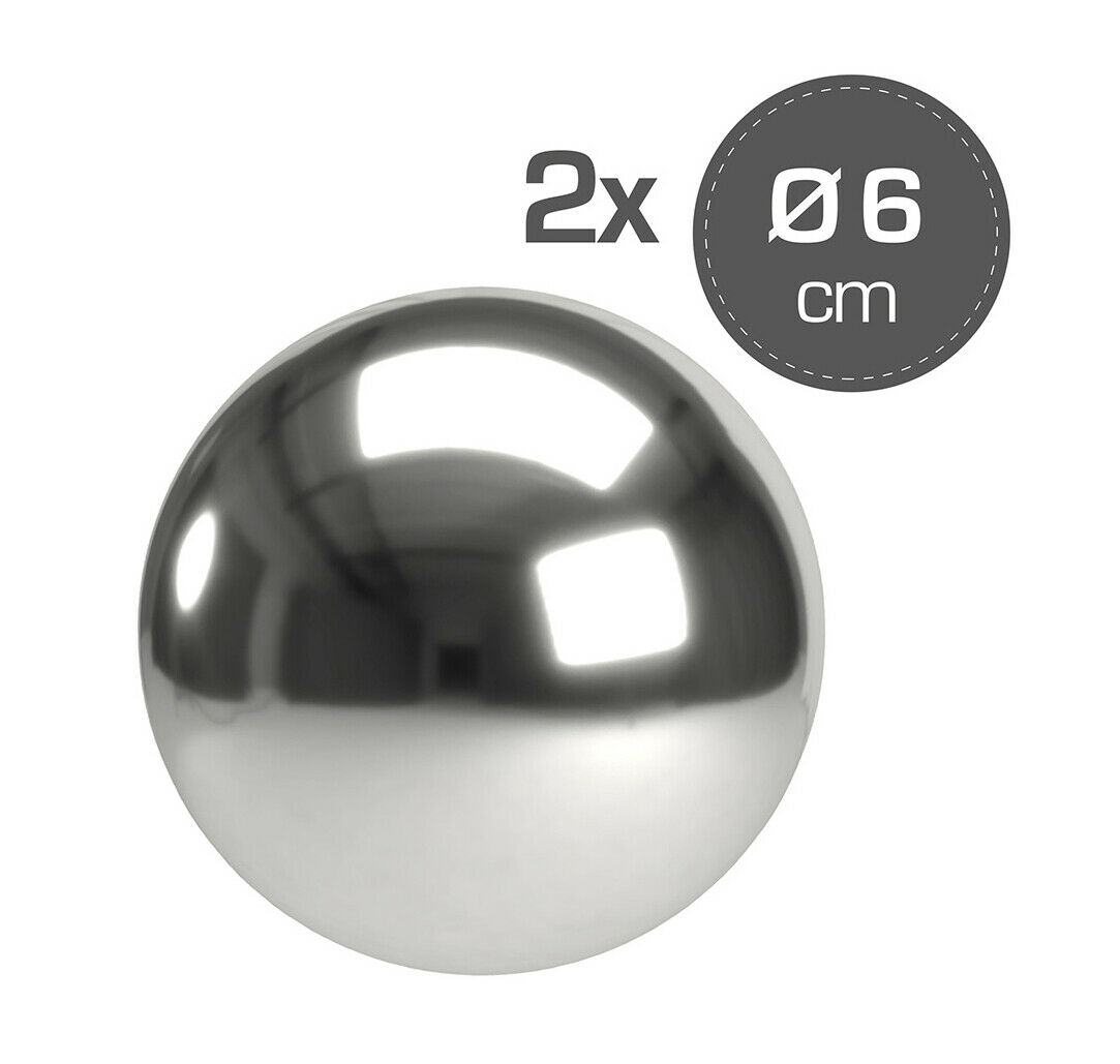 Silberne Dekokugeln mit reflektierender Oberfläche  mit Etikett in Nahaufnahme 2x 6 cm Durchmesser