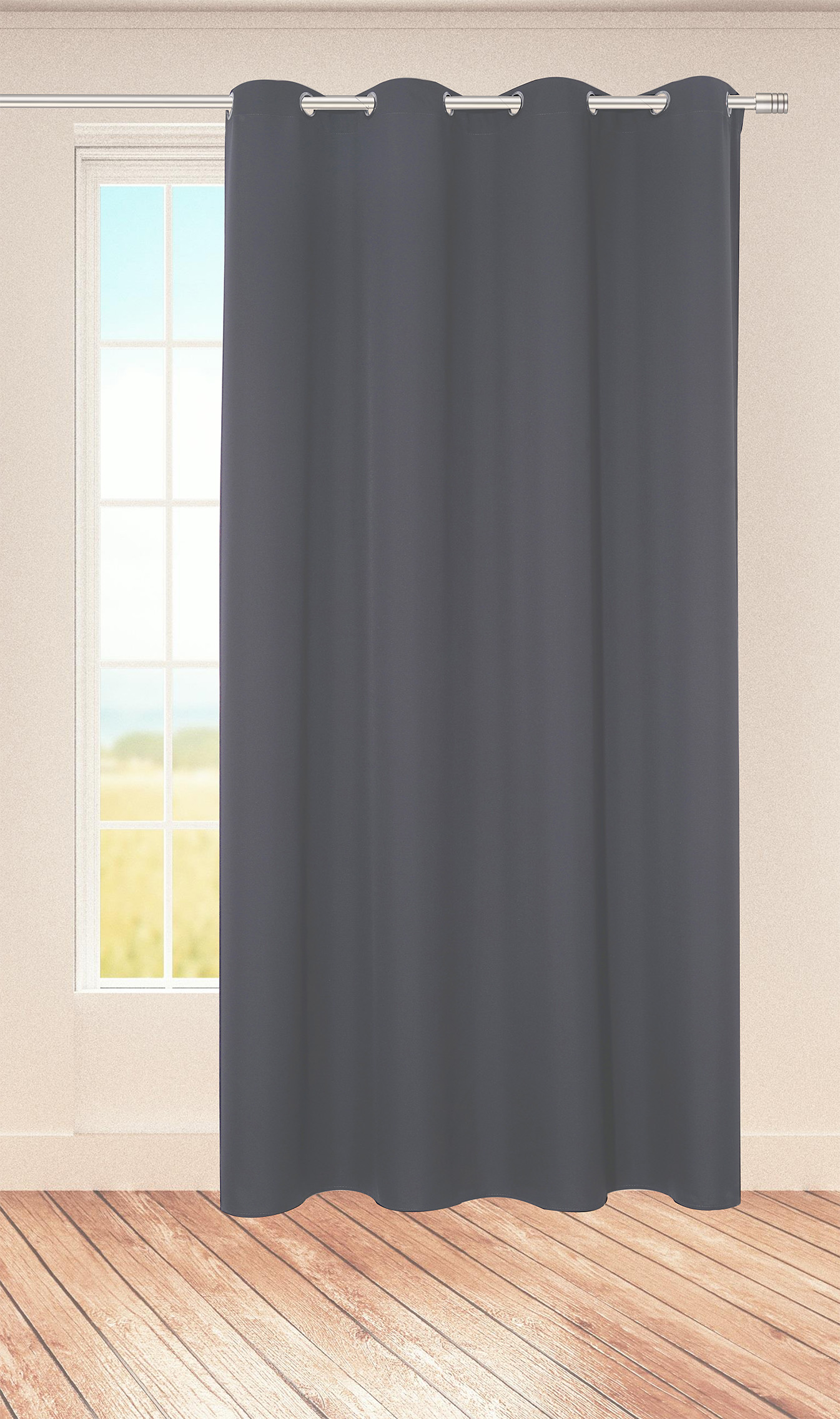 Dunkelgrauer Ösenvorhang vor Fenster Dunkelgrauer Vorhang mit Ösen an Metallstange vor hellem Fenster, Holzboden, Raumansicht mit Tageslicht