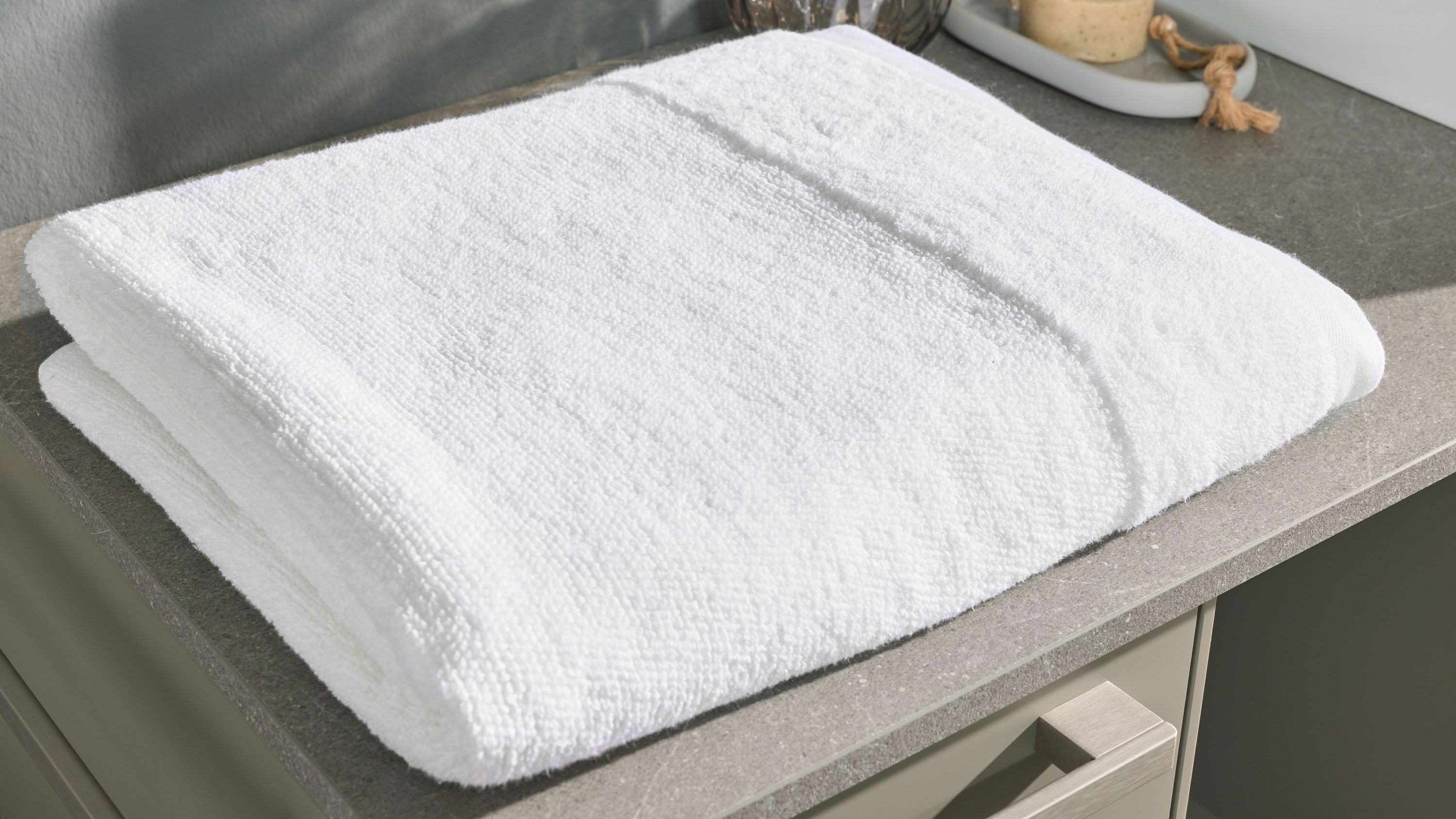 Interliving Handtuch Serie 9108 - Duschtuch olivfarbene Baumwolle - ca. 100 x 150 cm