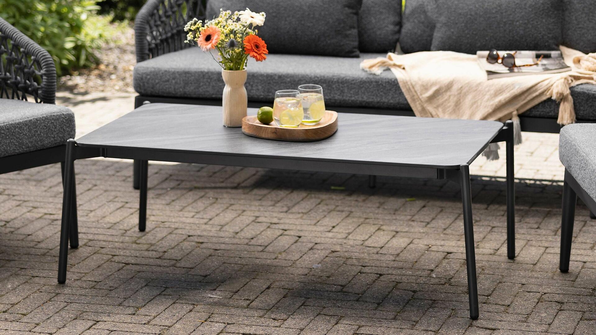 Interliving Gartenmöbel Couchtisch Serie 7013 Grau gesinterter Stein Anthrazit Aluminium 120 x 60 cm