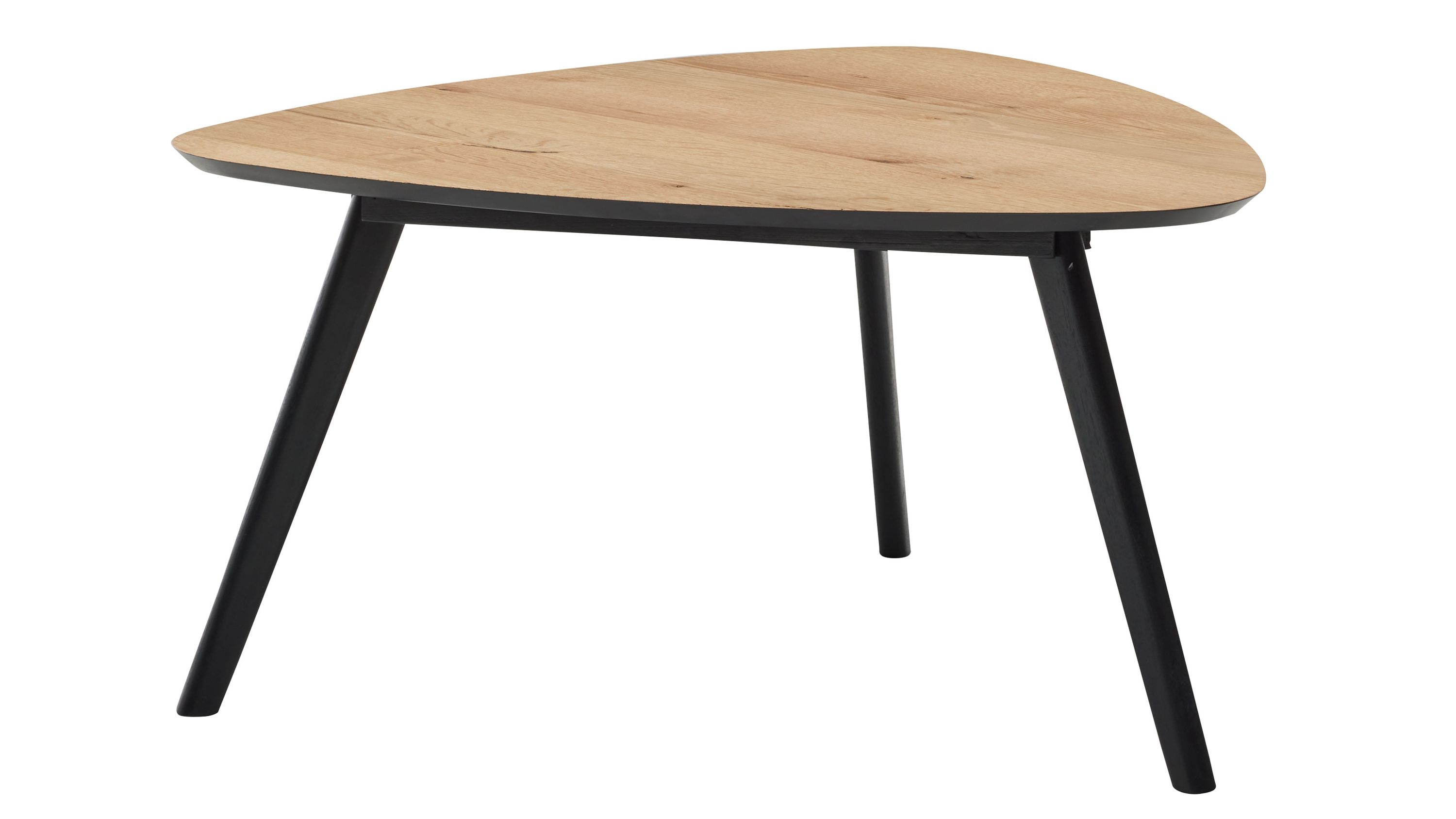 Dreieckiger Couchtisch mit hellem Holzfußboden und schwarzen Metallbeinen