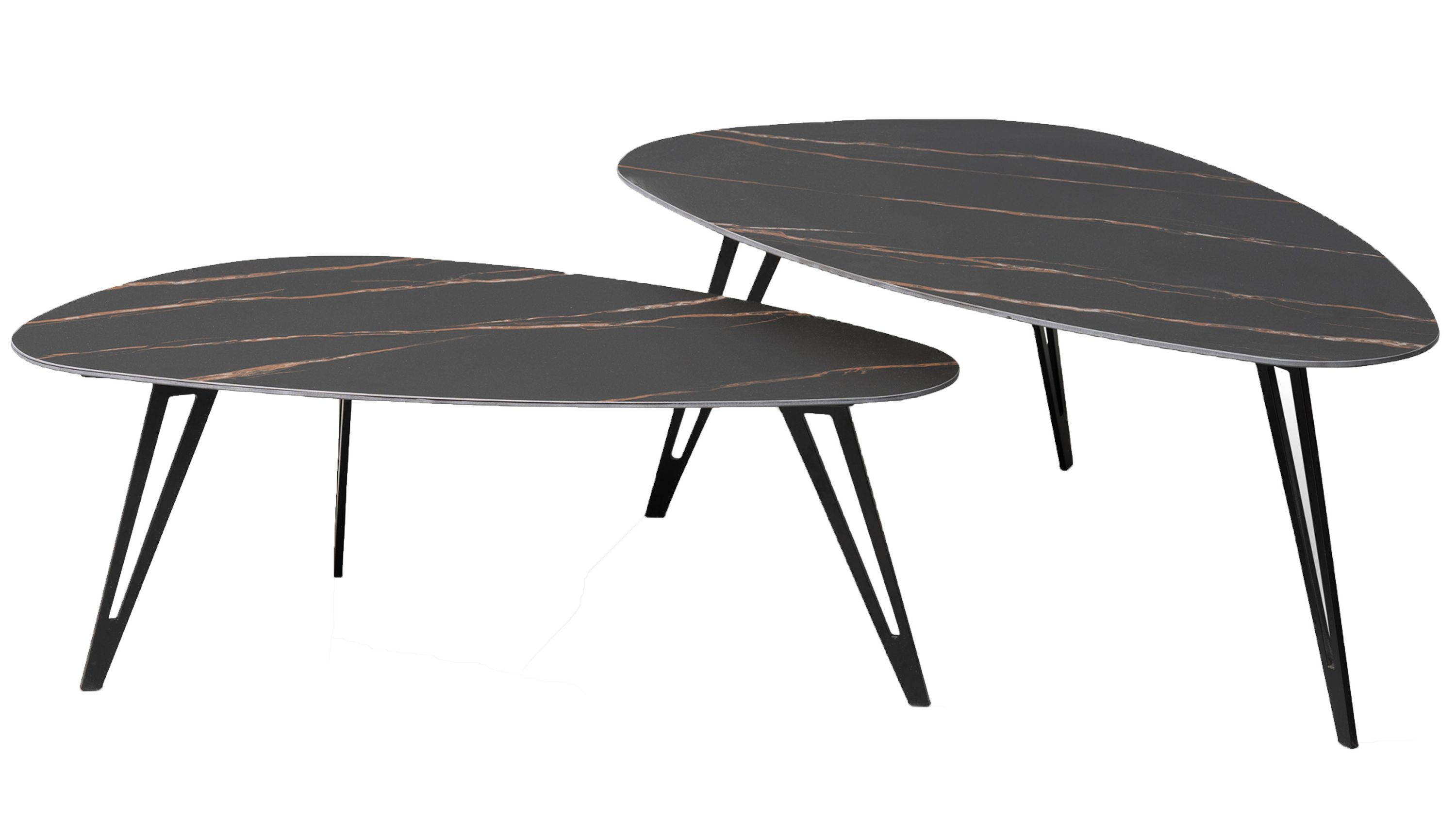 Zweiteiliges Couchtisch-Set mit grauen marmorierten dreieckigen Tischplatten und schwarzen Metallbeinen