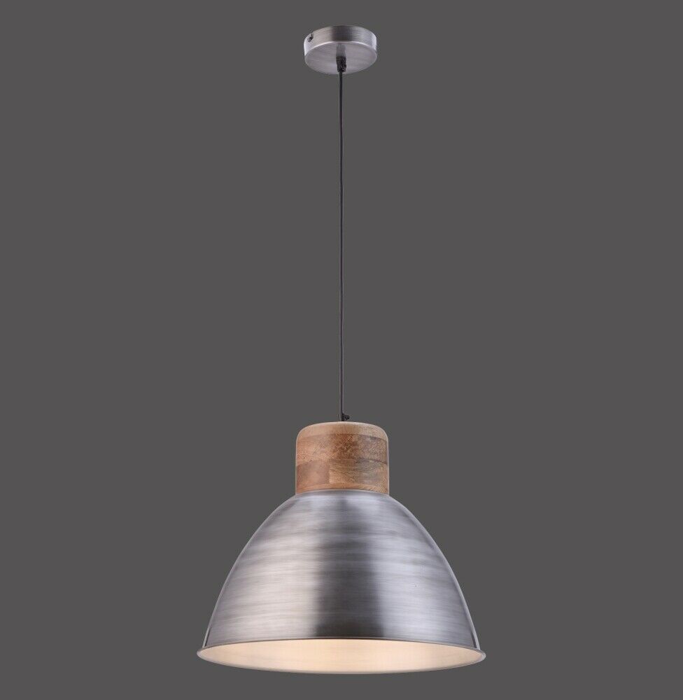 Moderne Pendelleuchte mit Metall und Holz Moderne Pendelleuchte mit metallischem Schirm und Holzdetail, hängt an schwarzem Kabel vor grauem Hintergrund