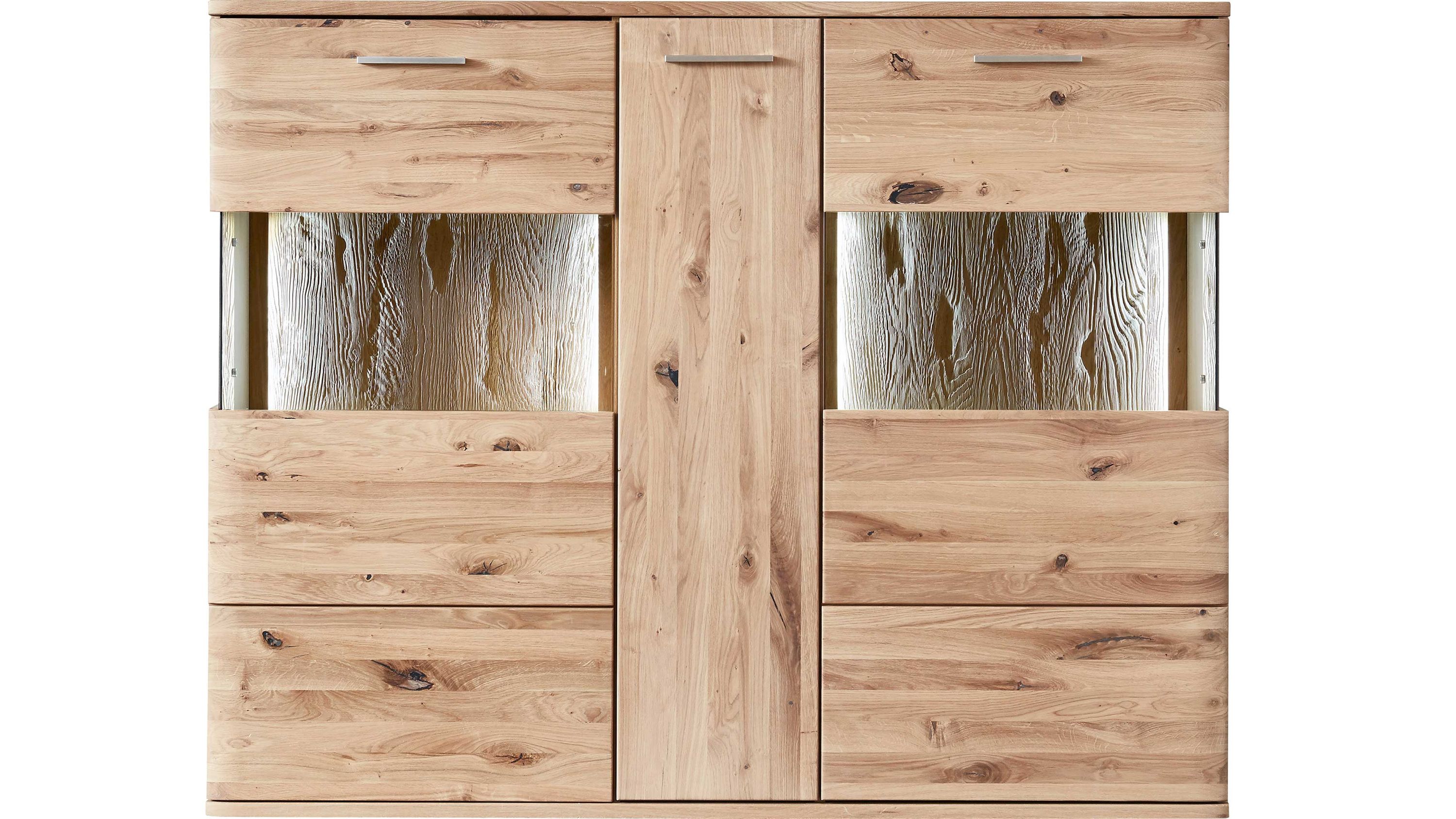 Highboard aus hellem Holz mit drei Türen und zwei Glaseinsätzen mit Strukturmuster