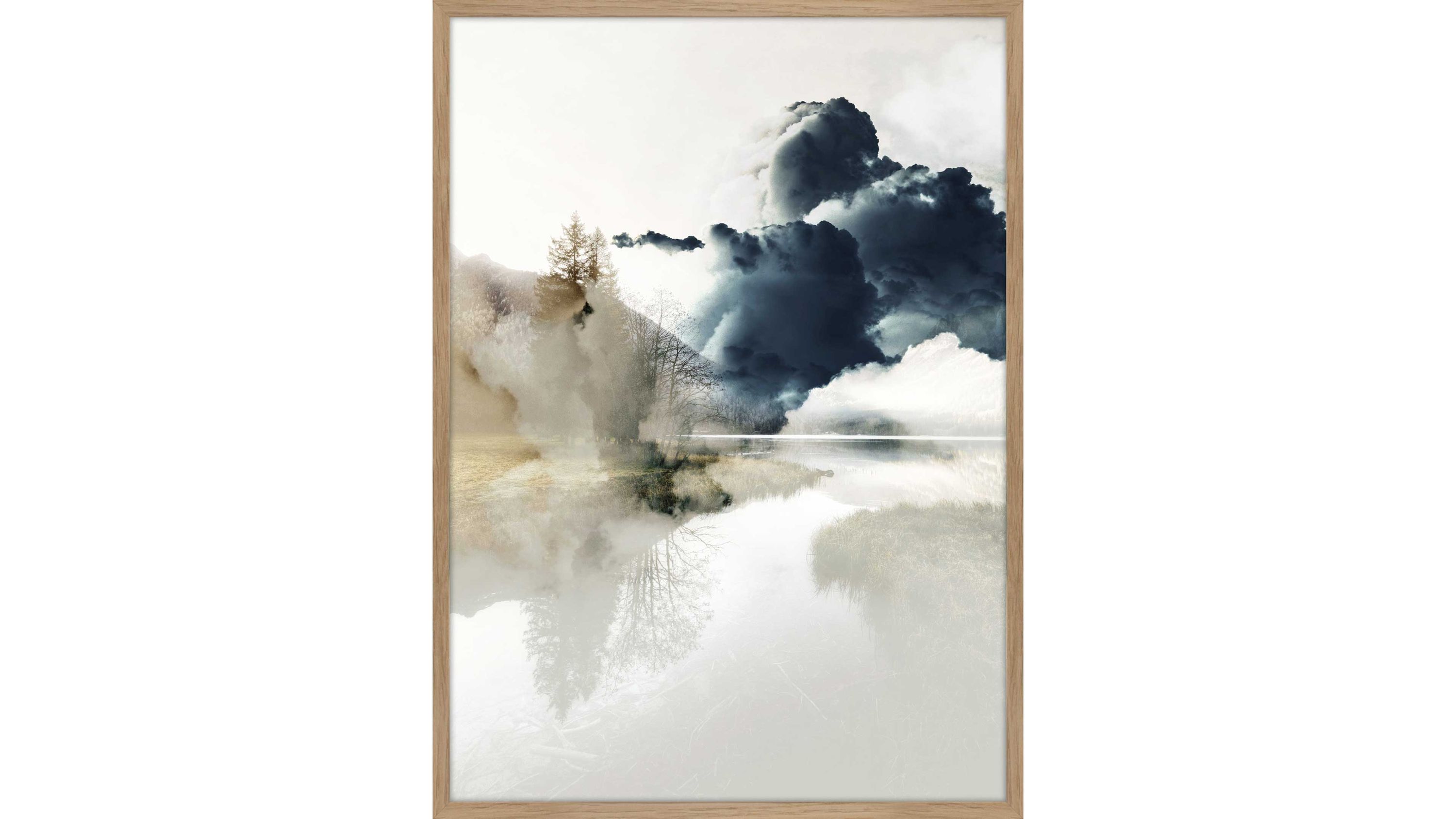 Posterdruck mit Landschaftsmotiv in einem hellen Holzrahmen