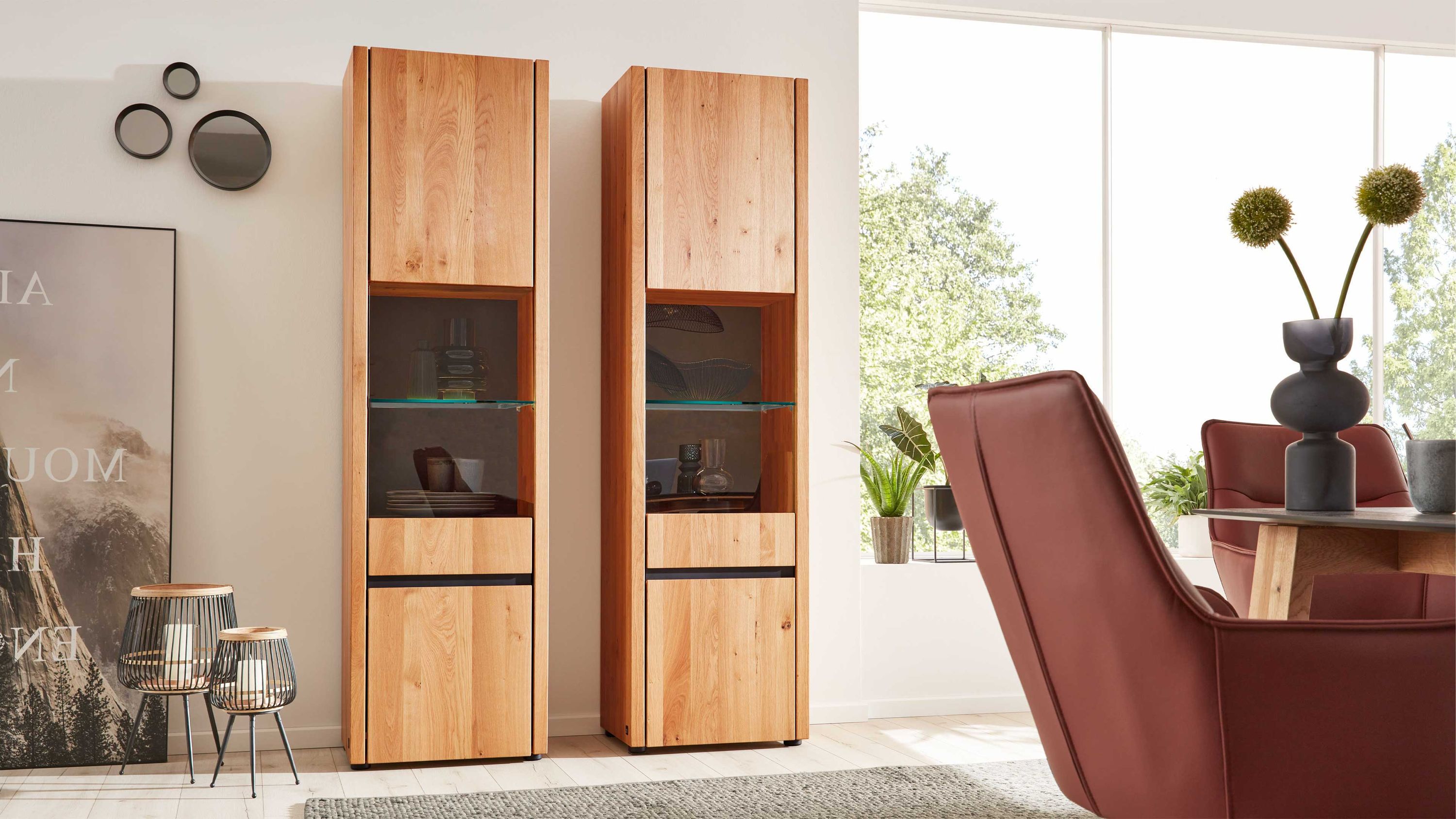 Interliving Esszimmer Serie 5603  Vitrine 3774 Wildeiche  eine Tür, rechts