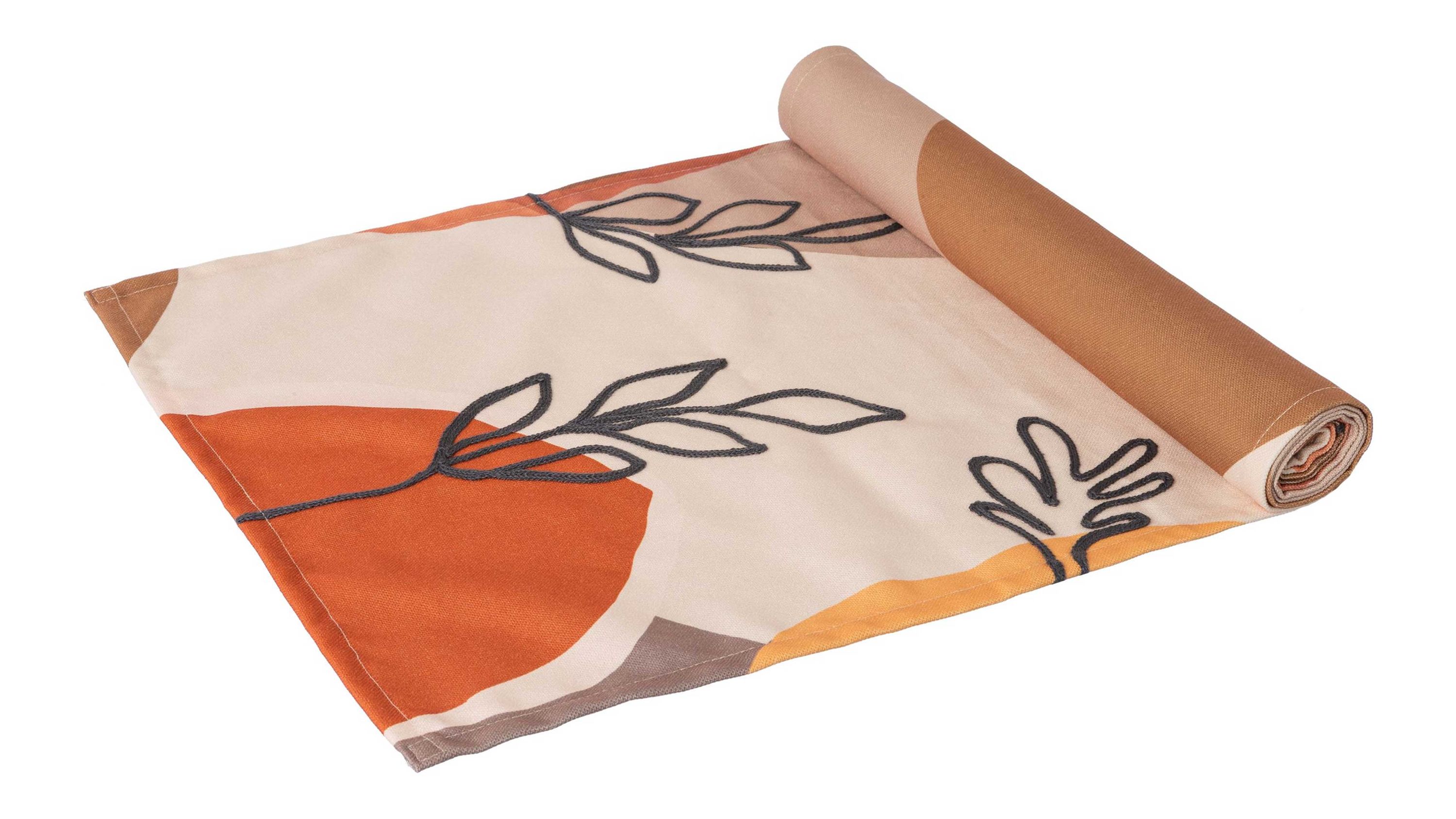 Gemusterter Tischläufer mit abstrakten Formen und Blättermotiven in Orange Braun und Beige