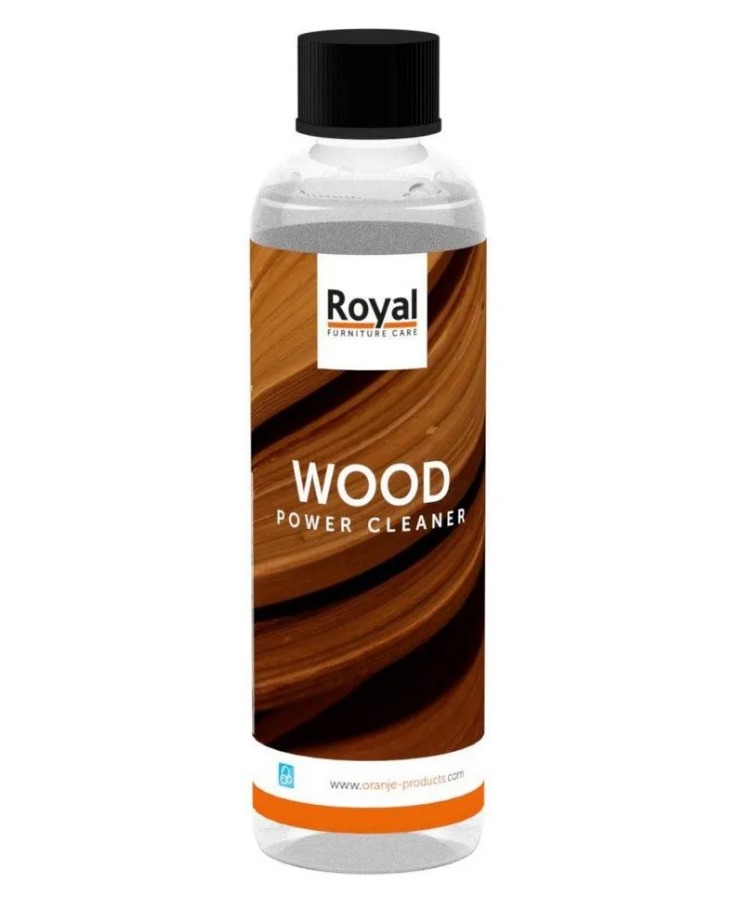 Flasche des Oranje Royal Wood Power Cleaner mit Etikett Royal Wood Power Cleaner vor braunem Hintergrund mit Holzmaserung