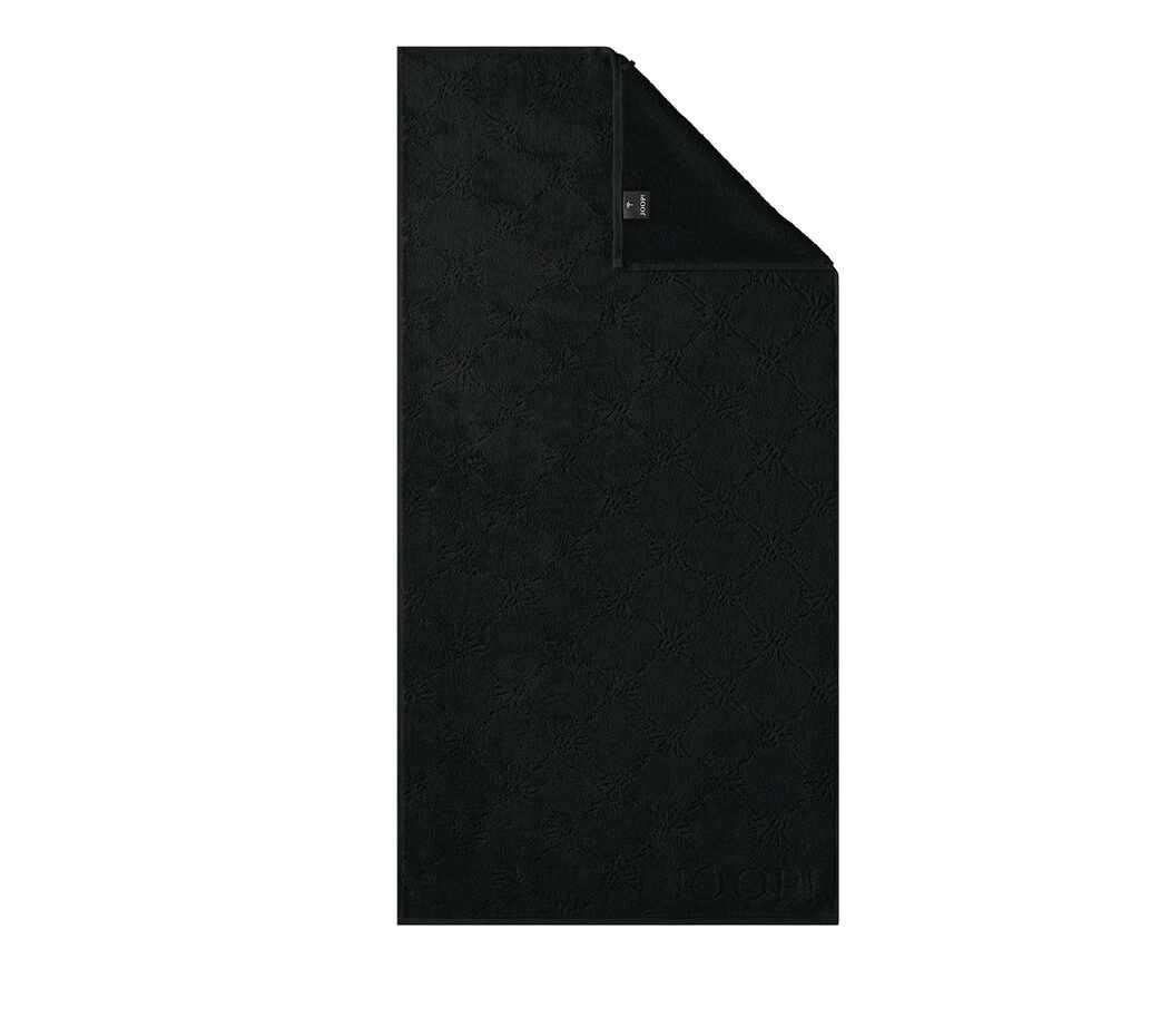Schwarzes Duschhandtuch mit dezenter Struktur und umgeschlagener Ecke und Logo unten rechts, frontal fotografiert