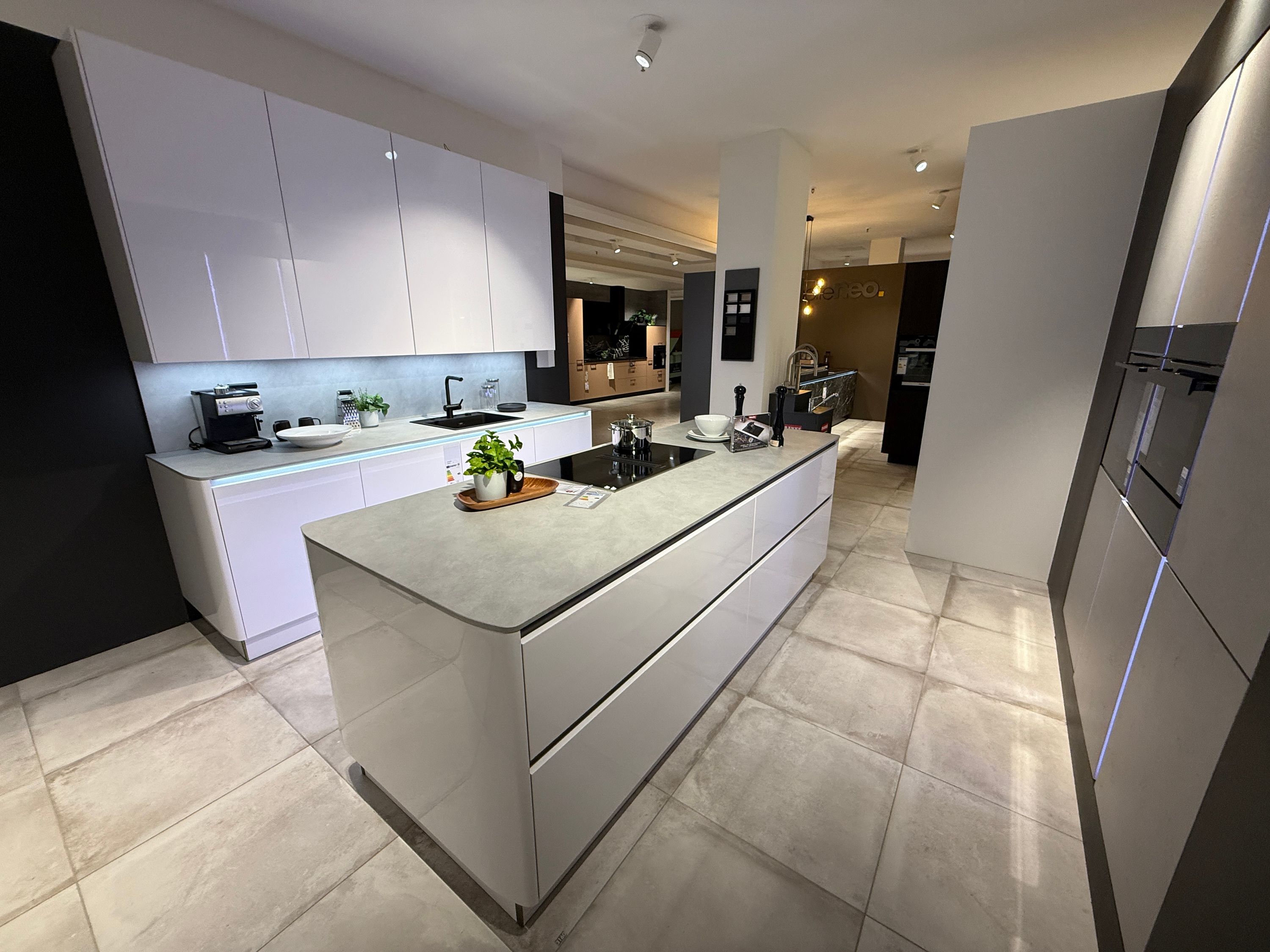 Einbauküche IL 3610 N12 MK 3160 Lack Arcticweiss Hochglanz Komplettverkauf