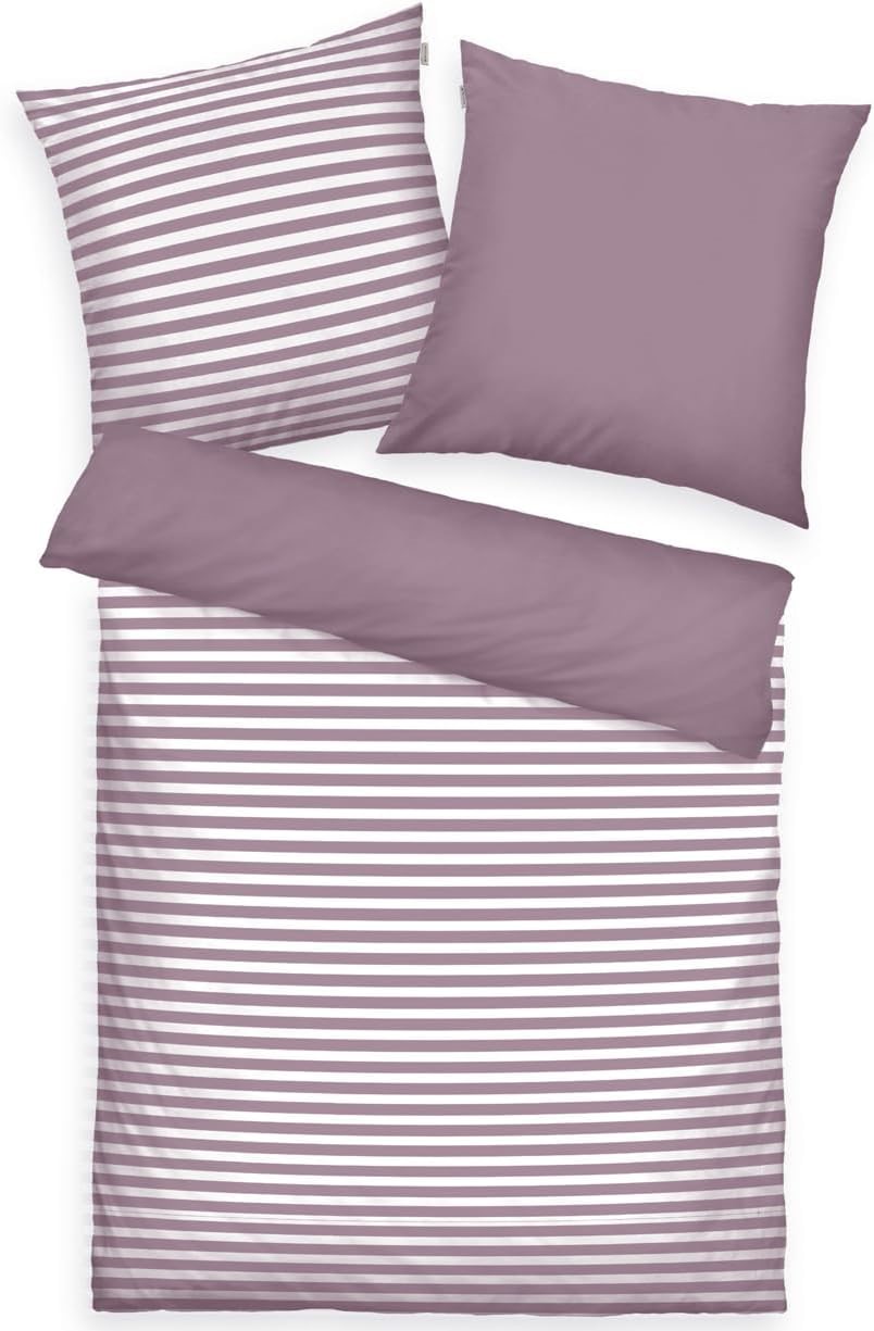Lila-weiß gestreiftes Bettwäsche-Set mit zwei Kissen und Bettdecke, Draufsicht