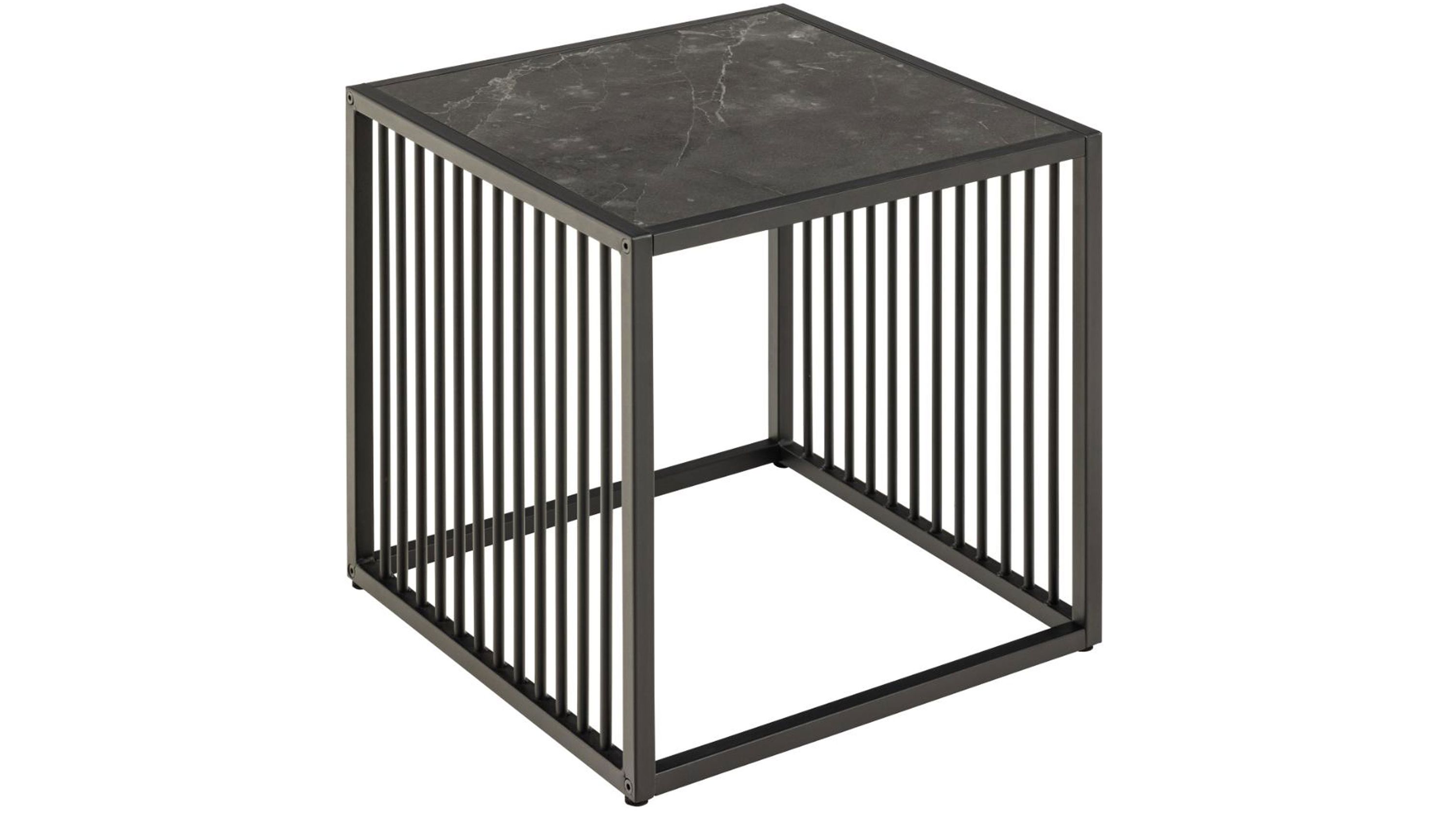 Quadratischer Beistelltisch mit schwarzer Marmoroptik Tischplatte und schwarzem Metallgestell mit senkrechten Streben