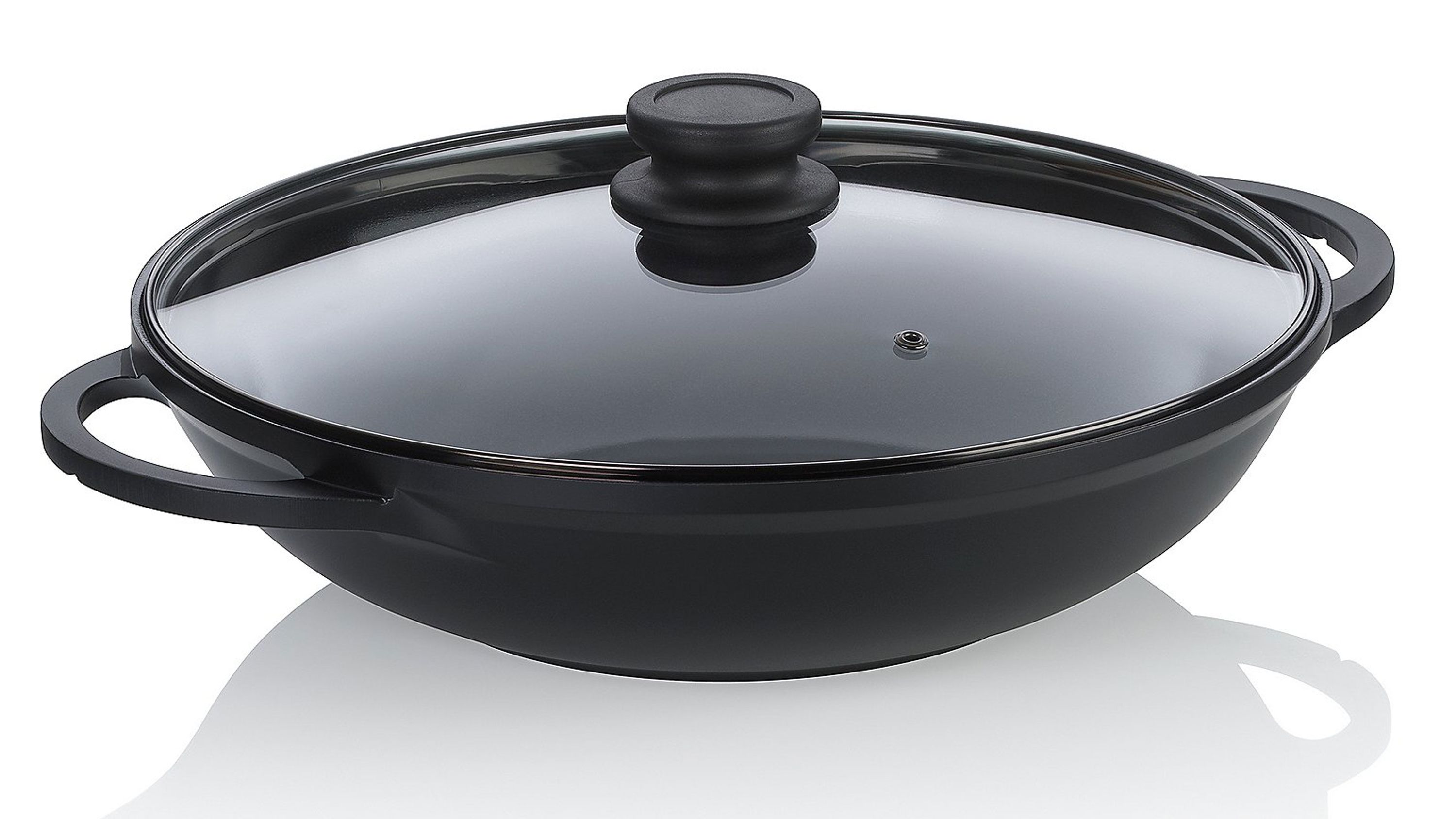 Schwarzer Wok mit zwei Griffen und transparentem Glasdeckel