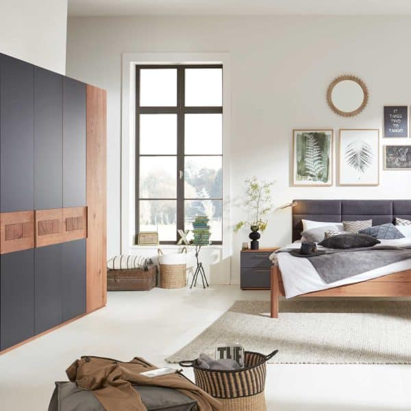 Interliving Schlafzimmer Serie 1022 - Komplettzimmer 711 mit Drehtürenschrank