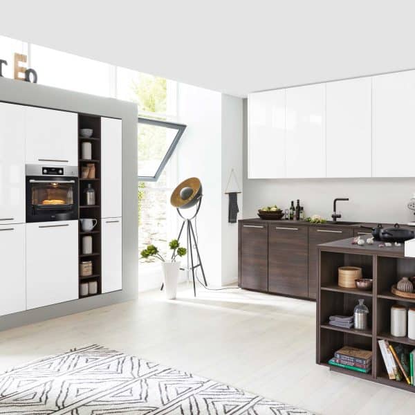 Interliving Küche Serie 3003 mit AEG Einbaugeräten