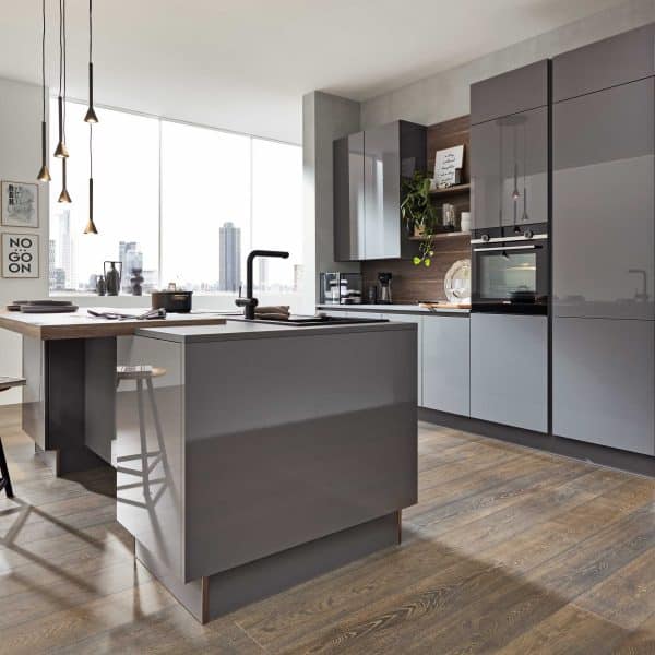 Interliving Küche Serie 3042 mit SIEMENS Einbaugeräten