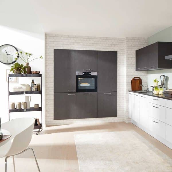 Interliving Küche Serie 3019 mit AEG Einbaugeräten